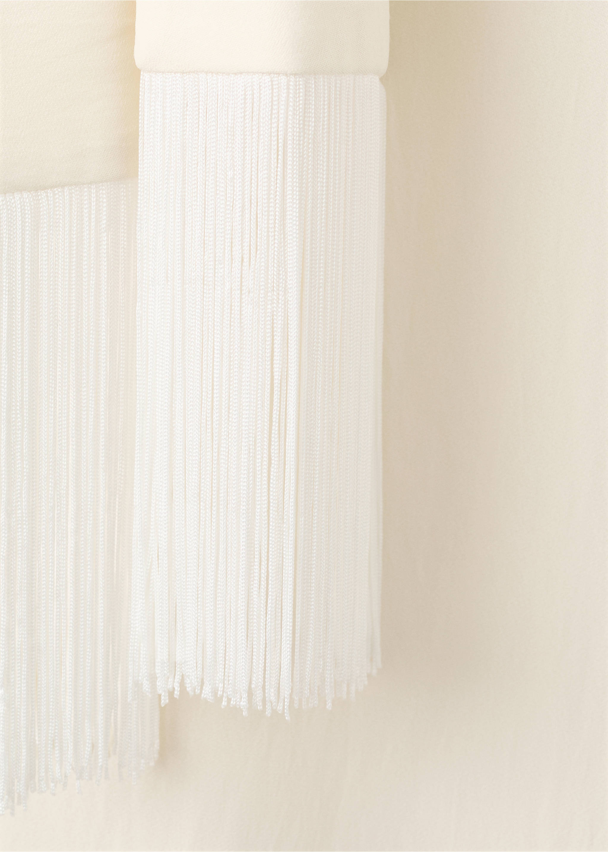 Belt straight-fit trousers - Details of the article 8, Ecru. Ref: 27017947-00.