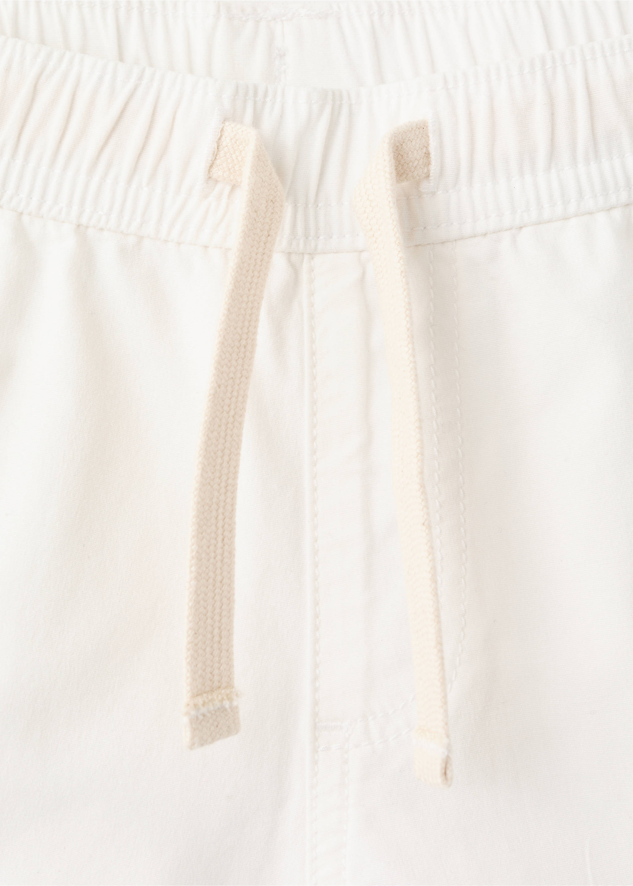 Calções de algodão com cordão - Pormenor do artigo 8, Branco-pérola. Ref: 27018267-00.