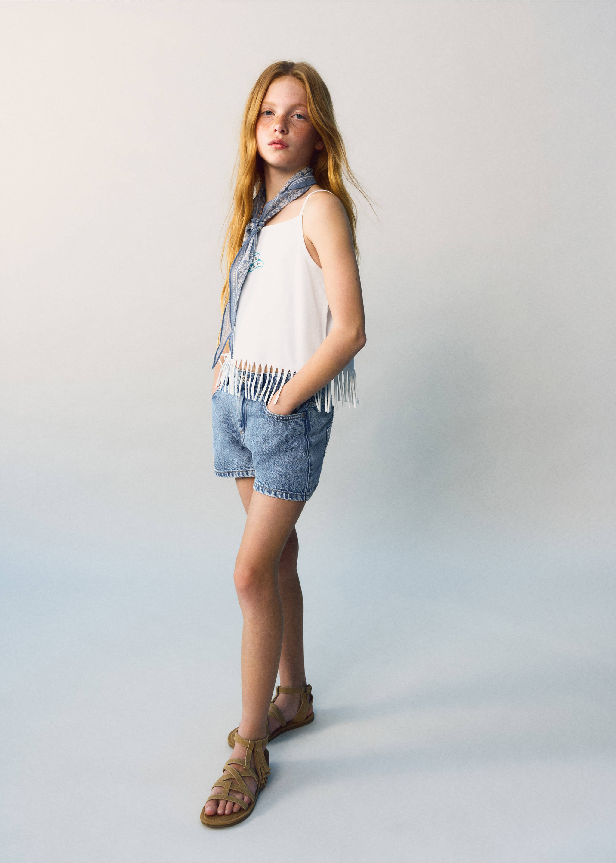 شورت بتفاصيل نجوم - رؤية عامة, أزرق متوسط. Ref: 27018660-00.