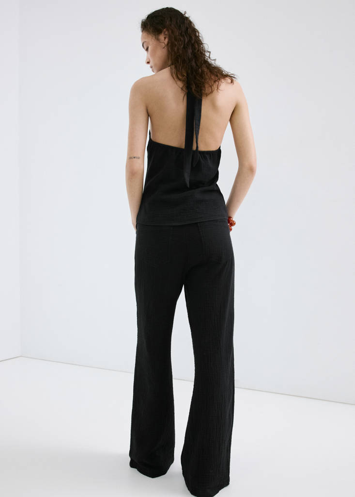 Halter-neck top with buttons — Black
