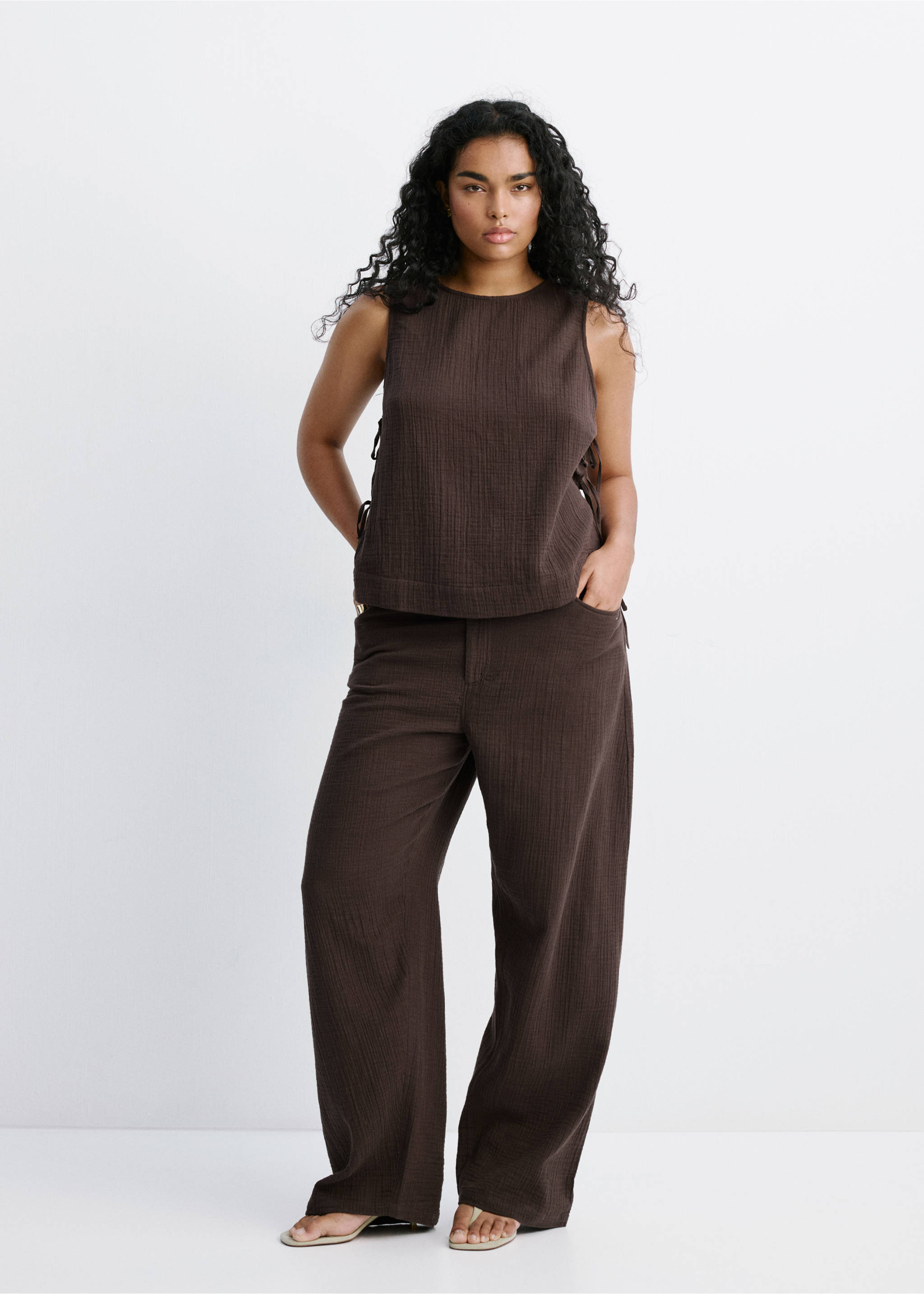 Side-tie batiste top - Details of the article 3, Chocolate. Ref: 27019060-00.