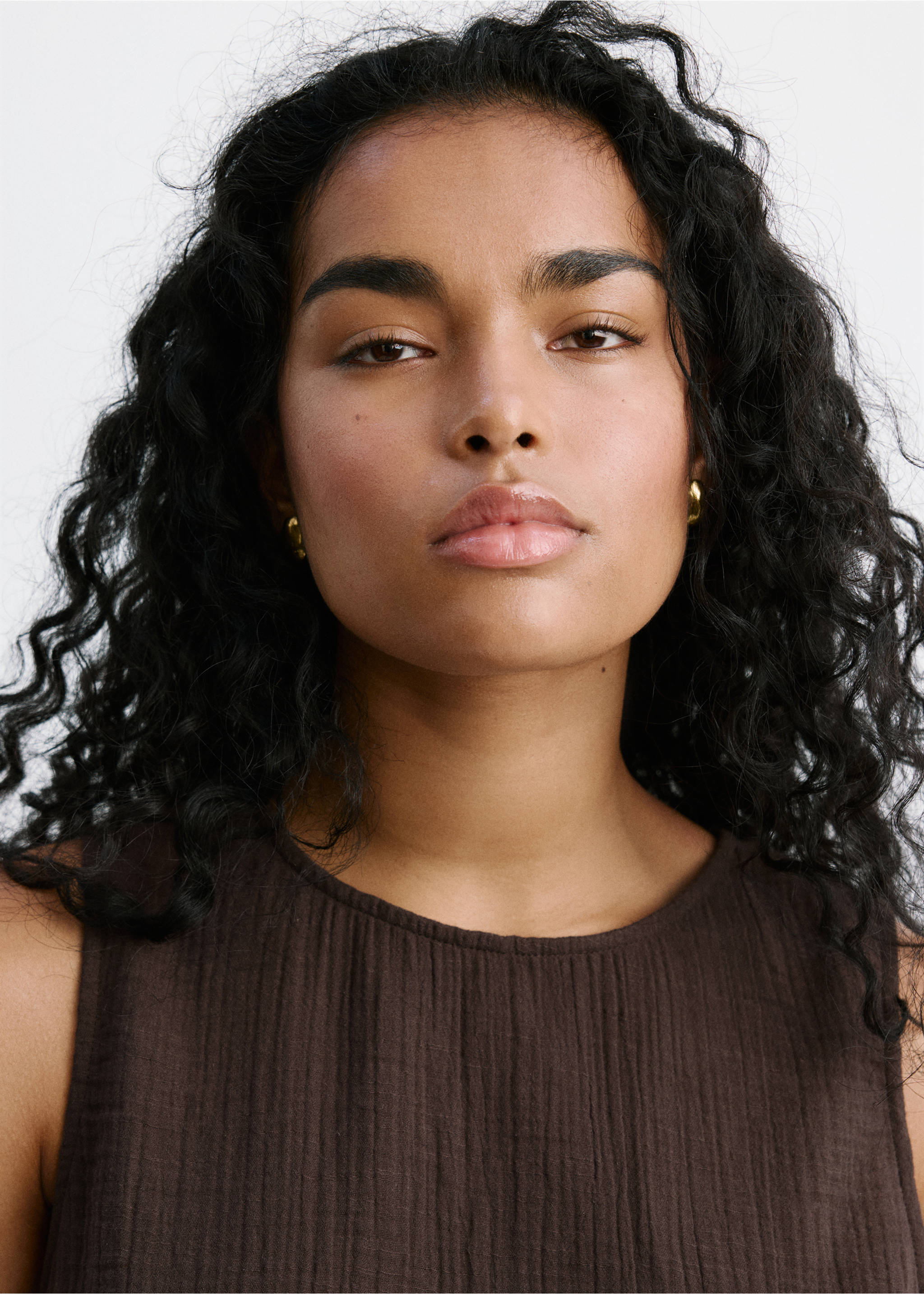 Side-tie batiste top - Details of the article 4, Chocolate. Ref: 27019060-00.