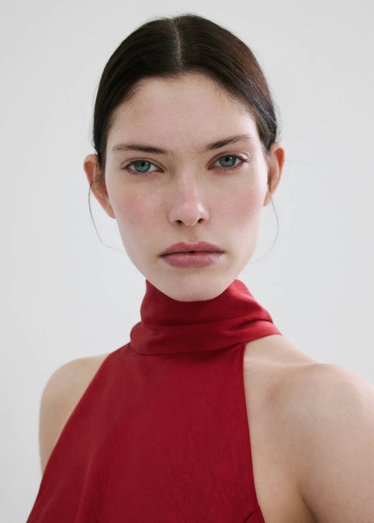 Wrinkled effect halter dress — Red