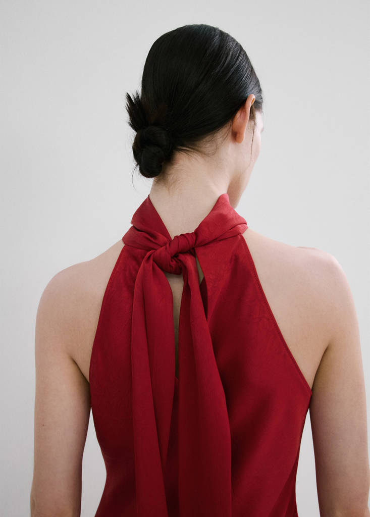 Wrinkled effect halter dress - Women | MANGO Canada