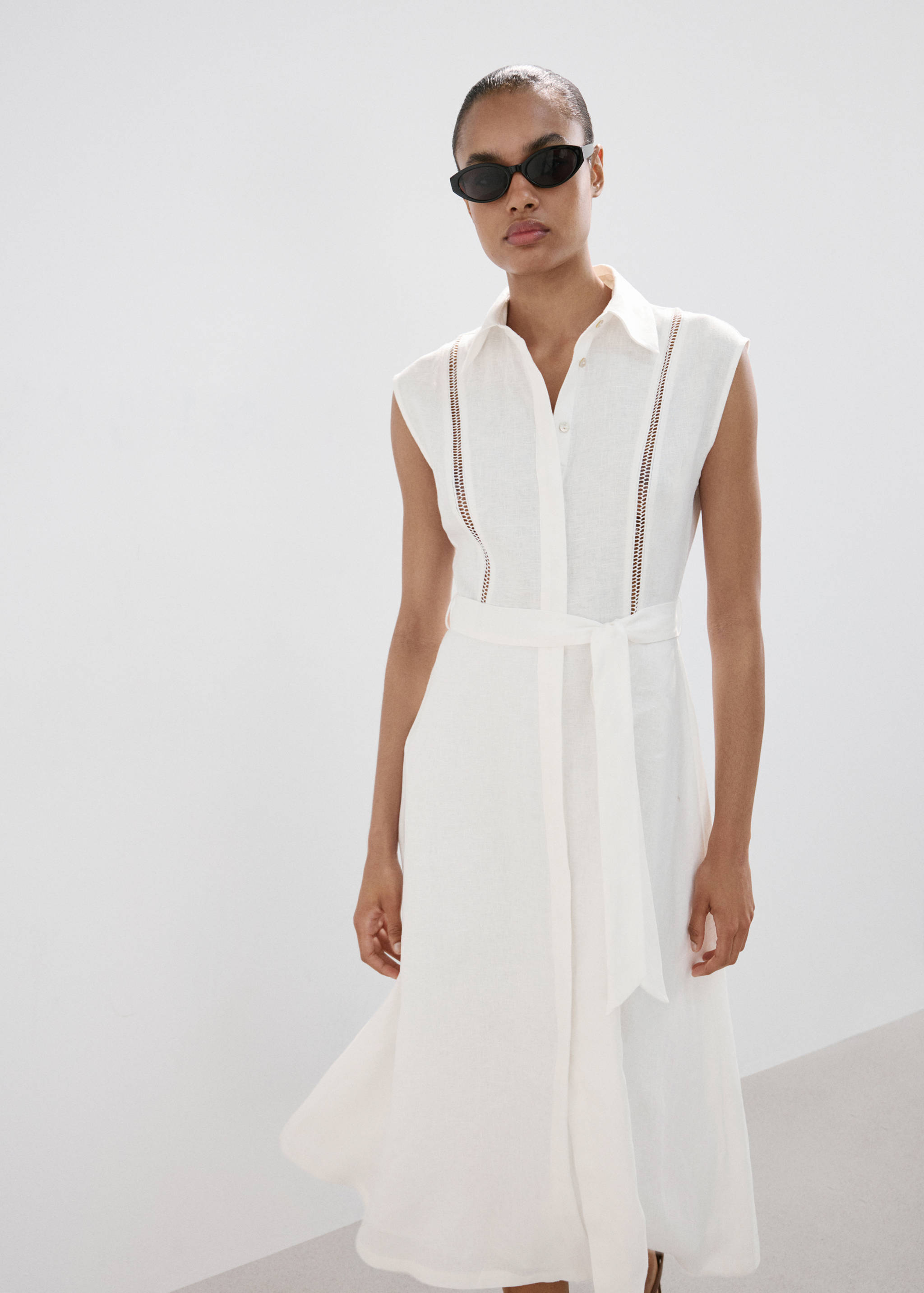 Robe chemise lin nœud - Plan moyen