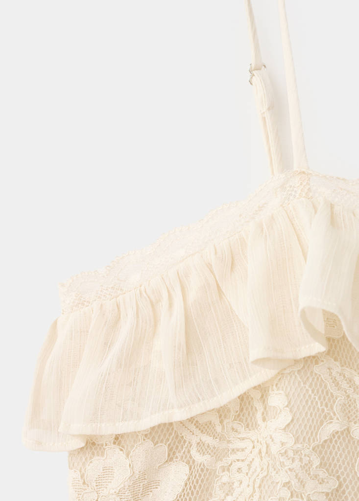 Wrinkled effect lace dress — Beige