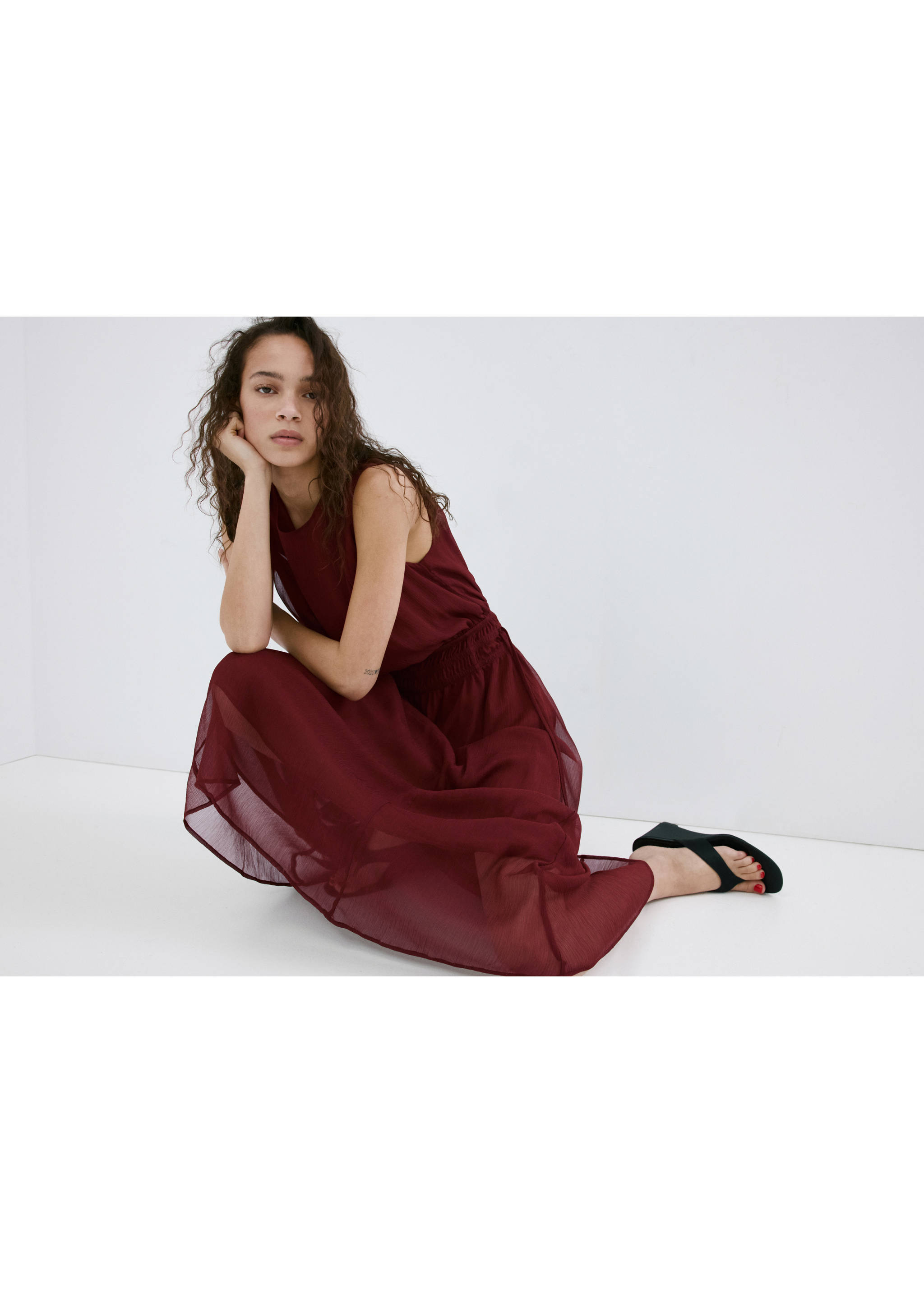 Robe fluide taille froncée - Détail de l'article 2, Bordeaux. Ref: 27019075-00.