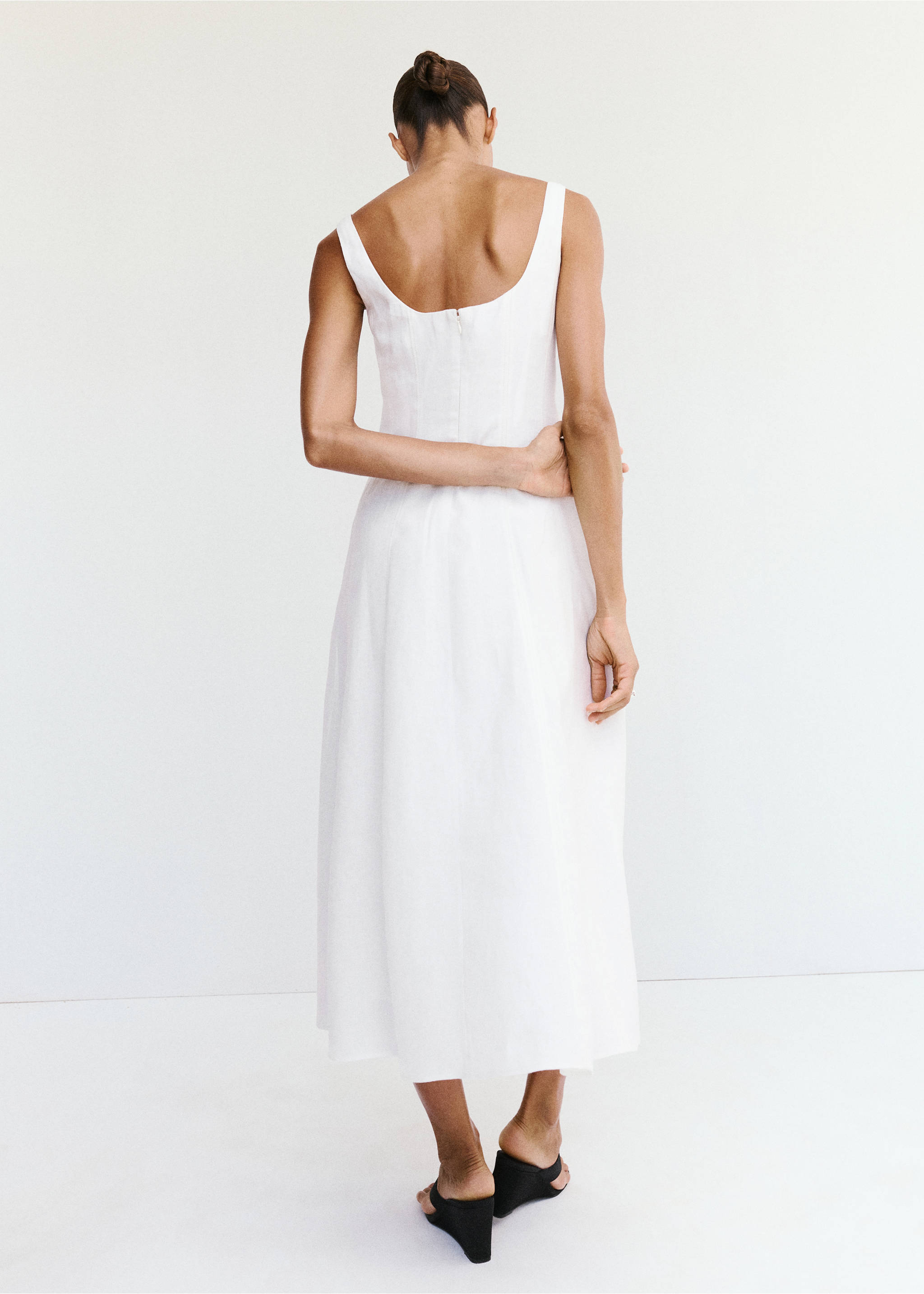 Linen A-line dress with pockets - Reverse of the article, White. Ref: 27019076-02.