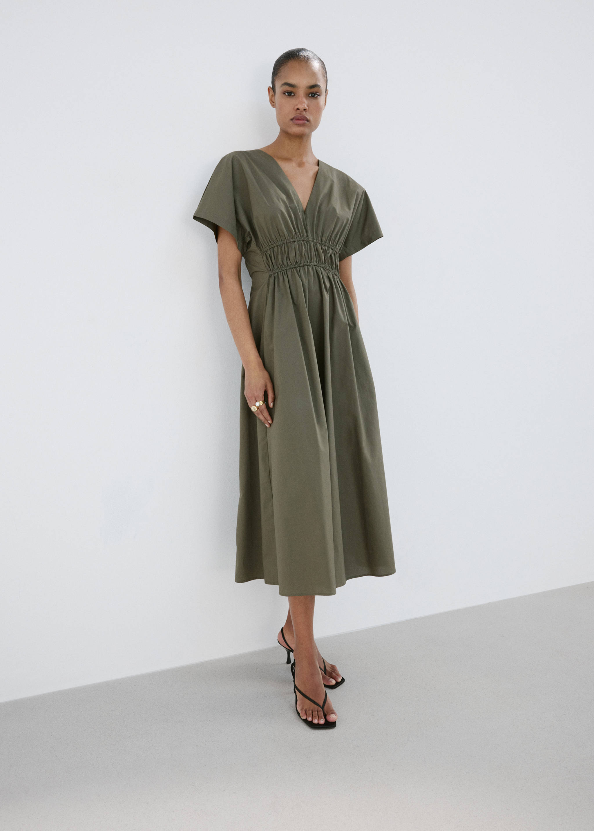 Robe coton col V - Plan général