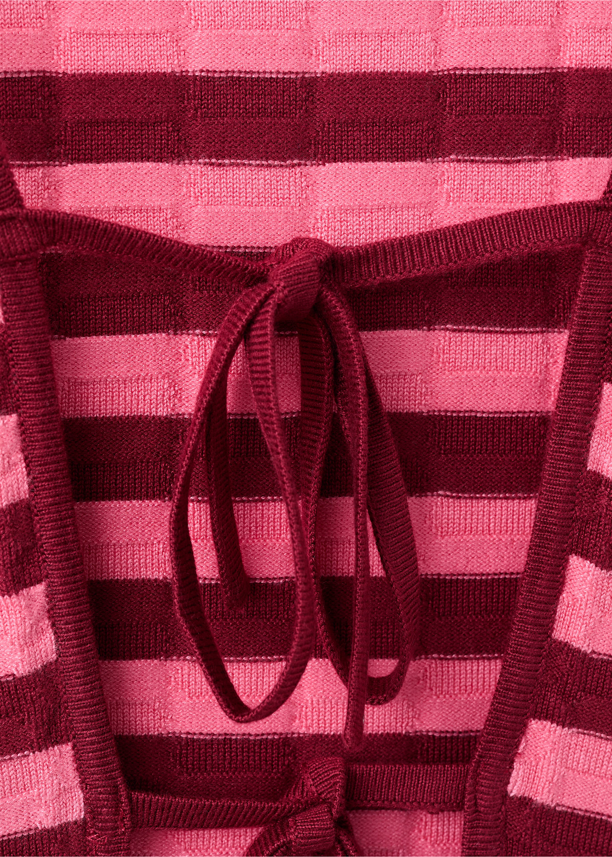 Open back knitted top - Details of the article 0, Pink. Ref: 27019215-00.