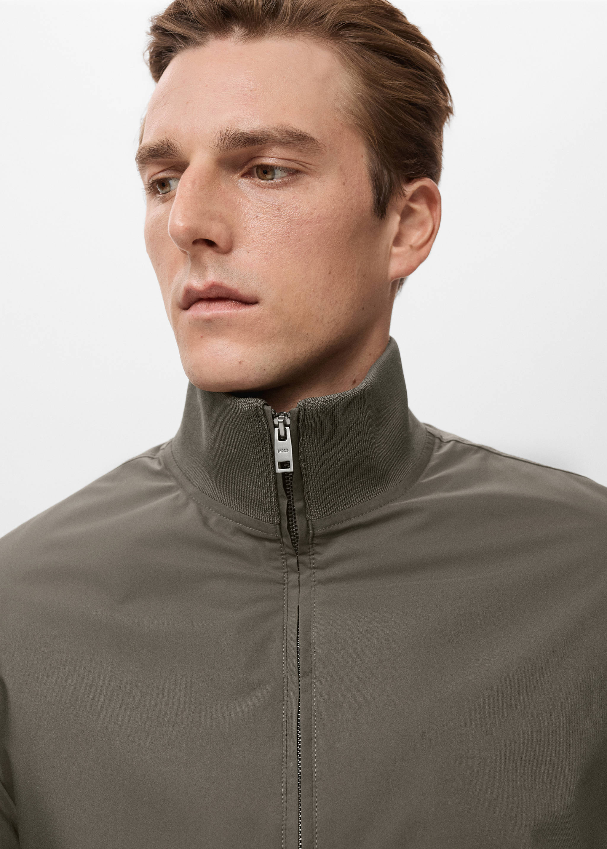 Water-repellent bomber jacket - Details of the article 1