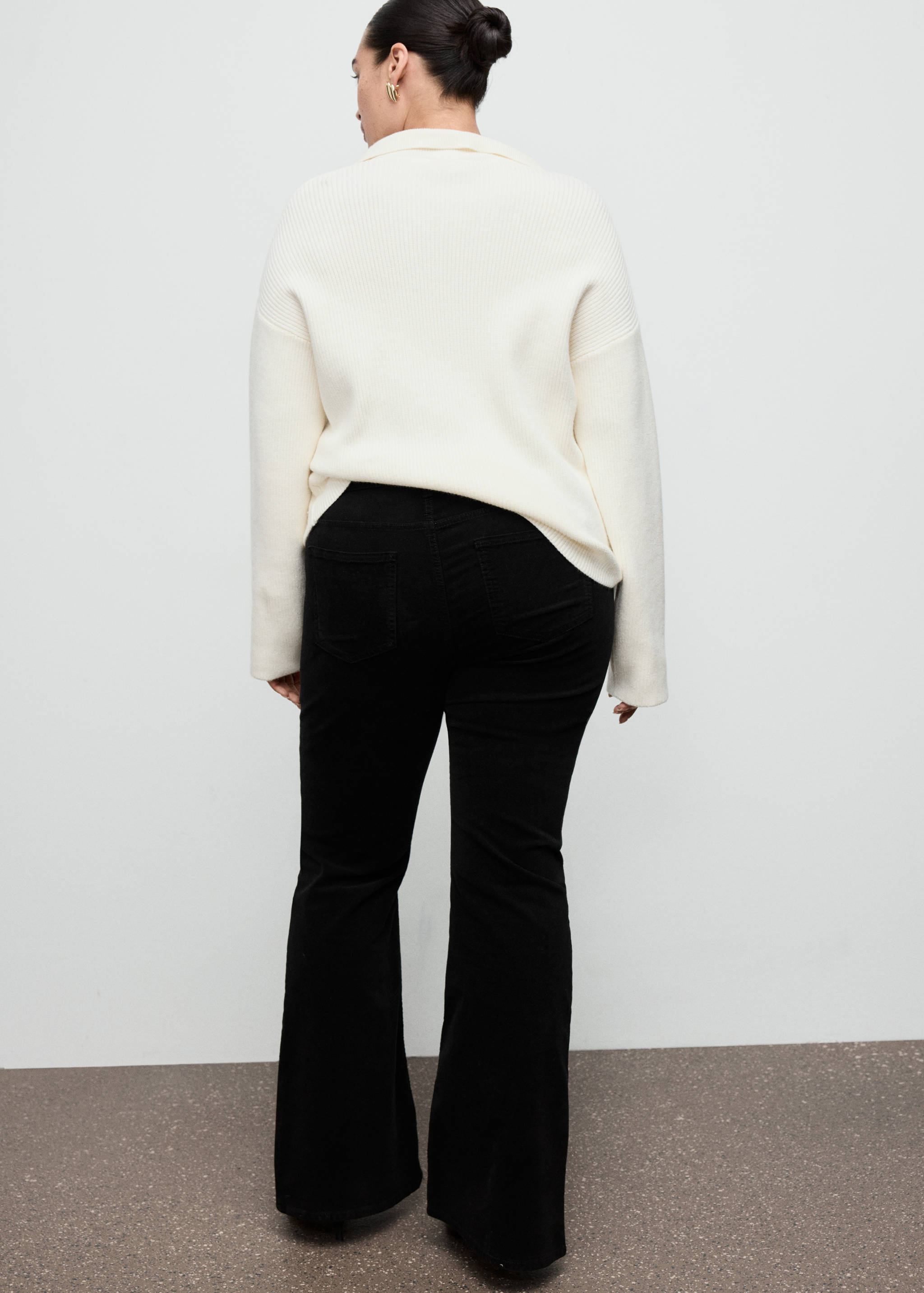 Jeans flare terciopelo - Detalle del artículo 4