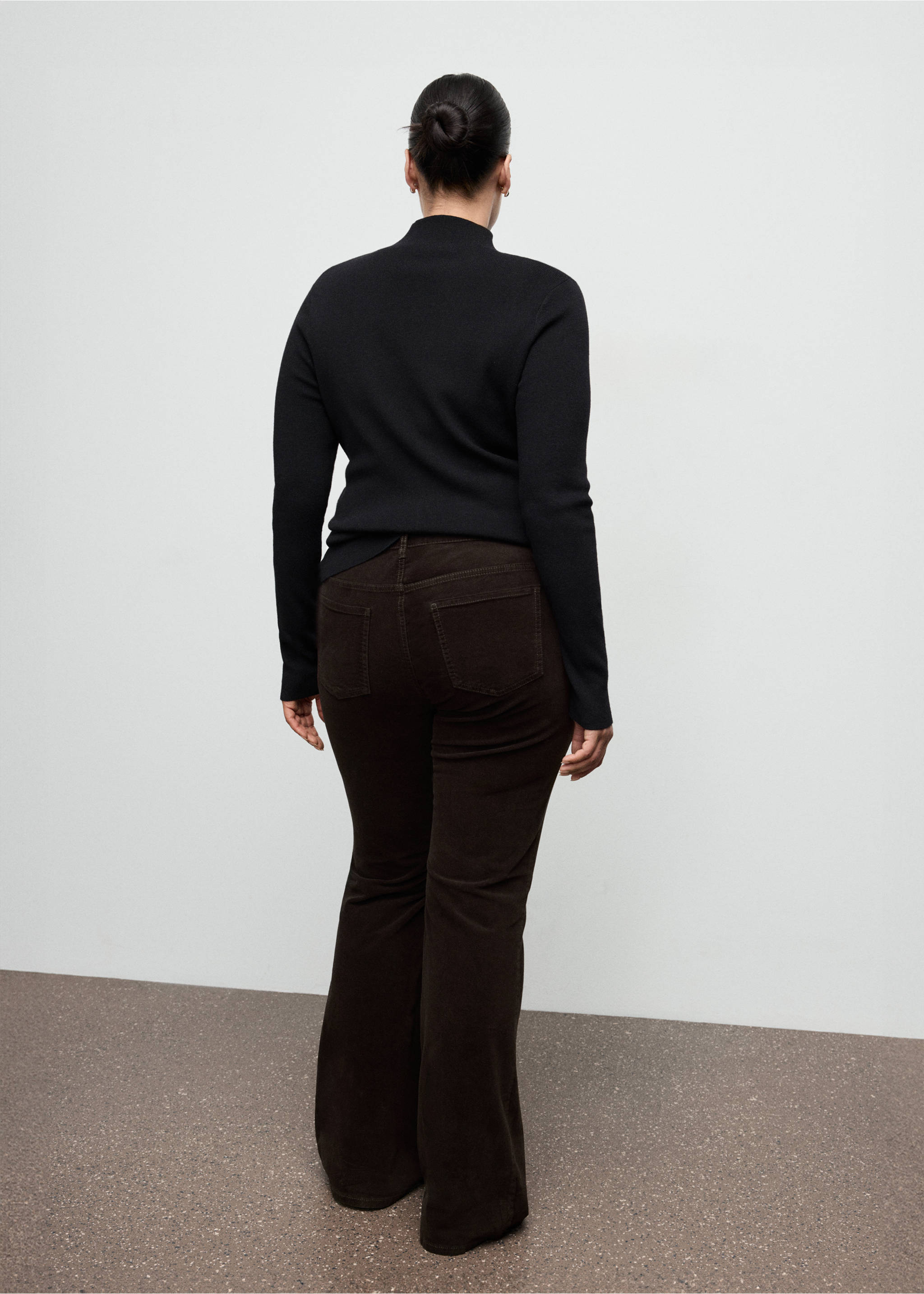 Sametové džíny flare fit - Detail zboží 4, Čokoládová. Ref: 27021200-00.