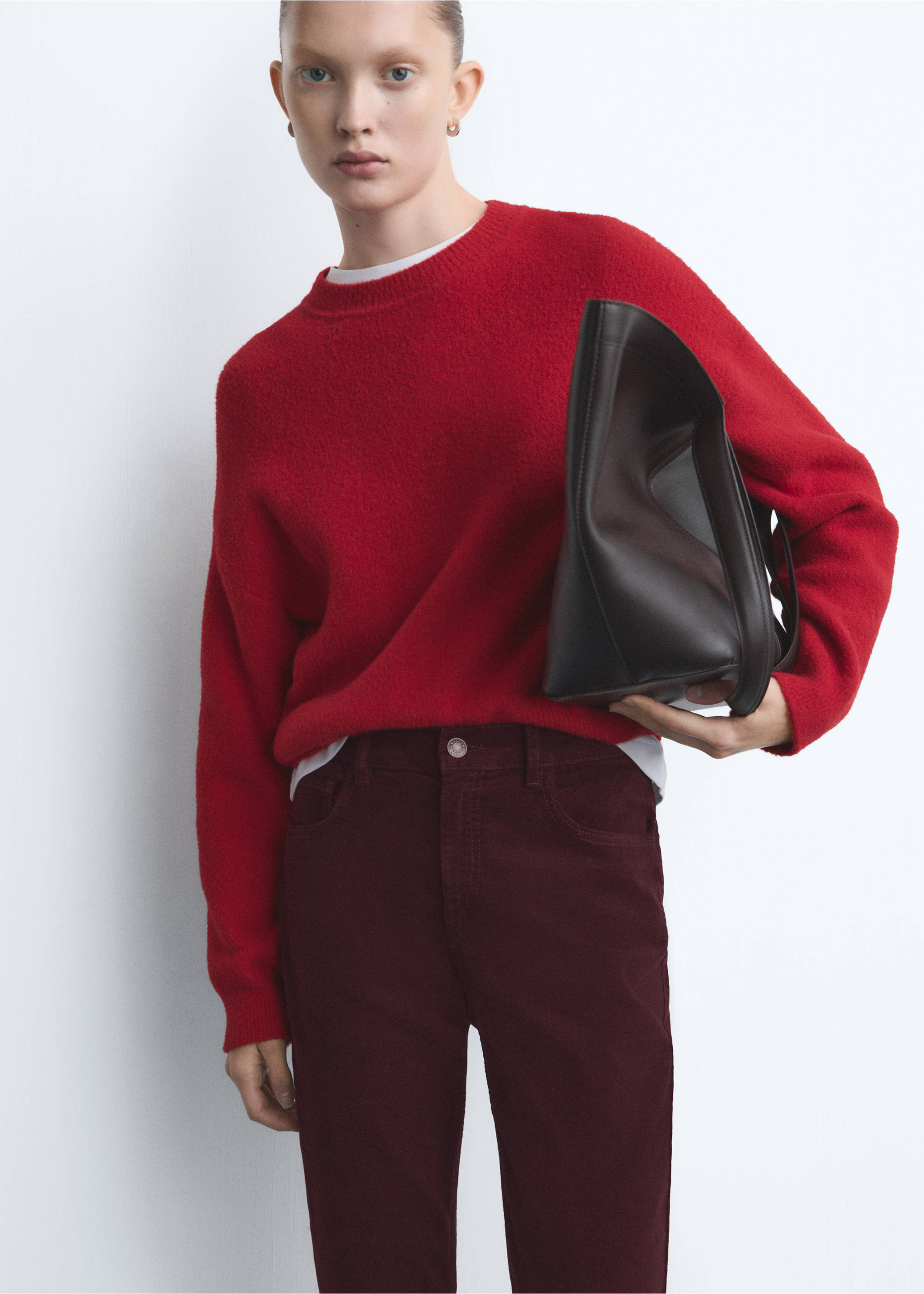 Velvet flared jeans - Details of the article 2, Wine. Ref: 27021201-00.