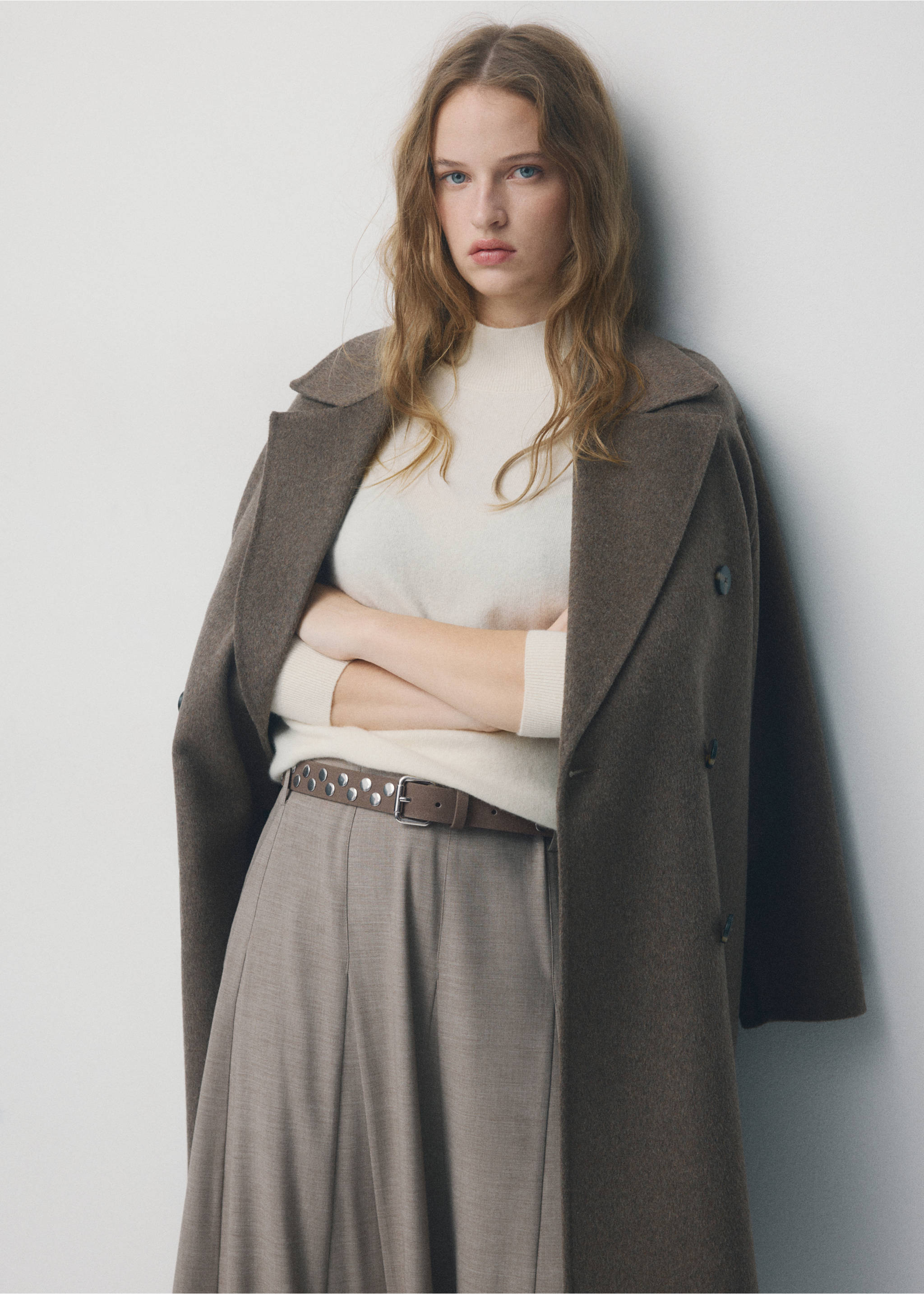 Suede belt with studs - General plane, Medium Brown. Ref: 27021214-00.