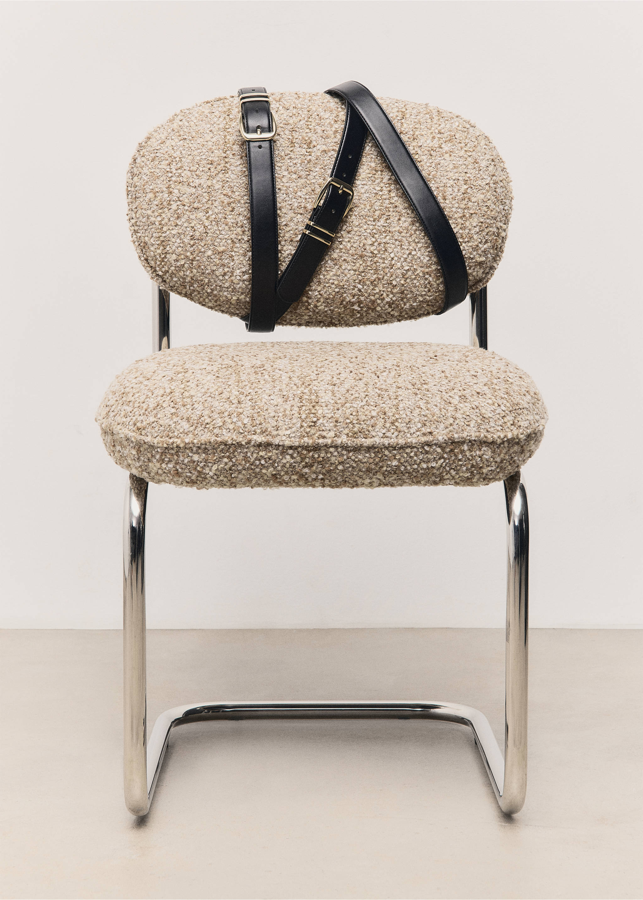 Square buckle belt - Details of the article 6, Black. Ref: 27021216-00.