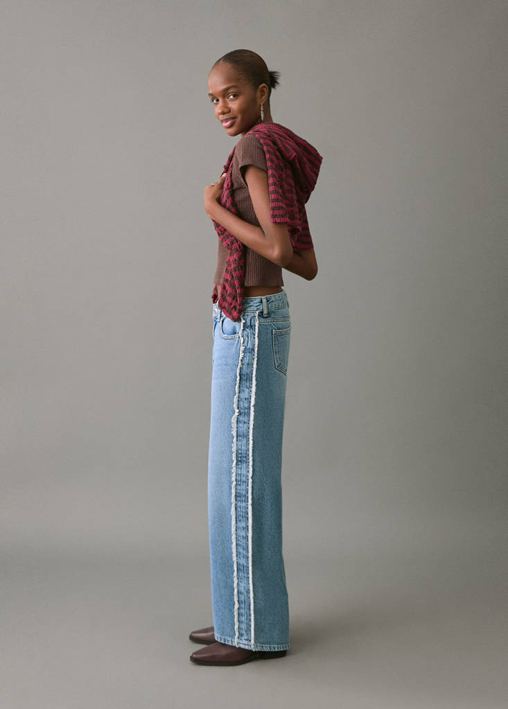 Frayed low-waist jeans — Medium Blue