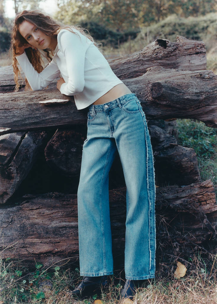 Frayed low-waist jeans — Medium Blue