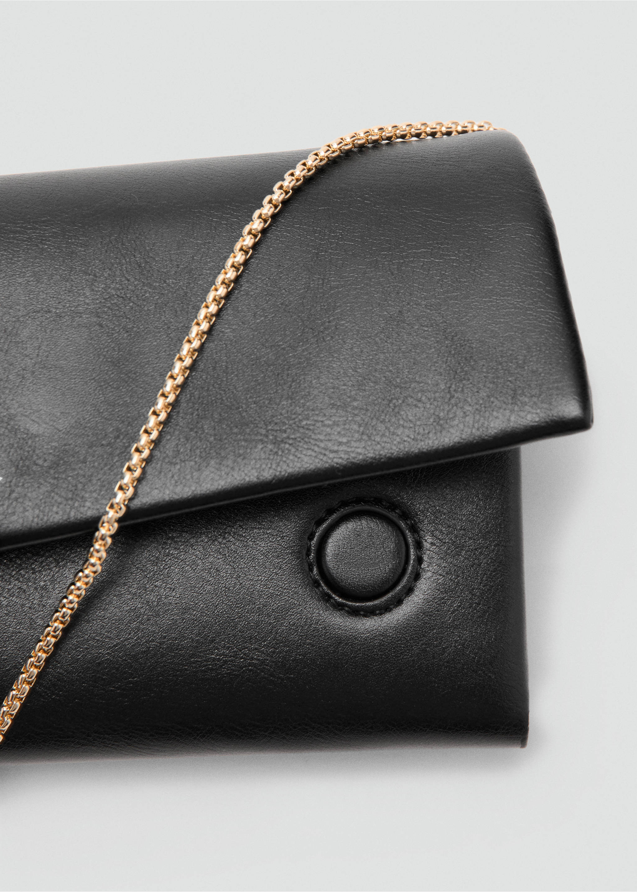 Crossbody bag with flap - Details of the article 1, Black. Ref: 27021238-00.