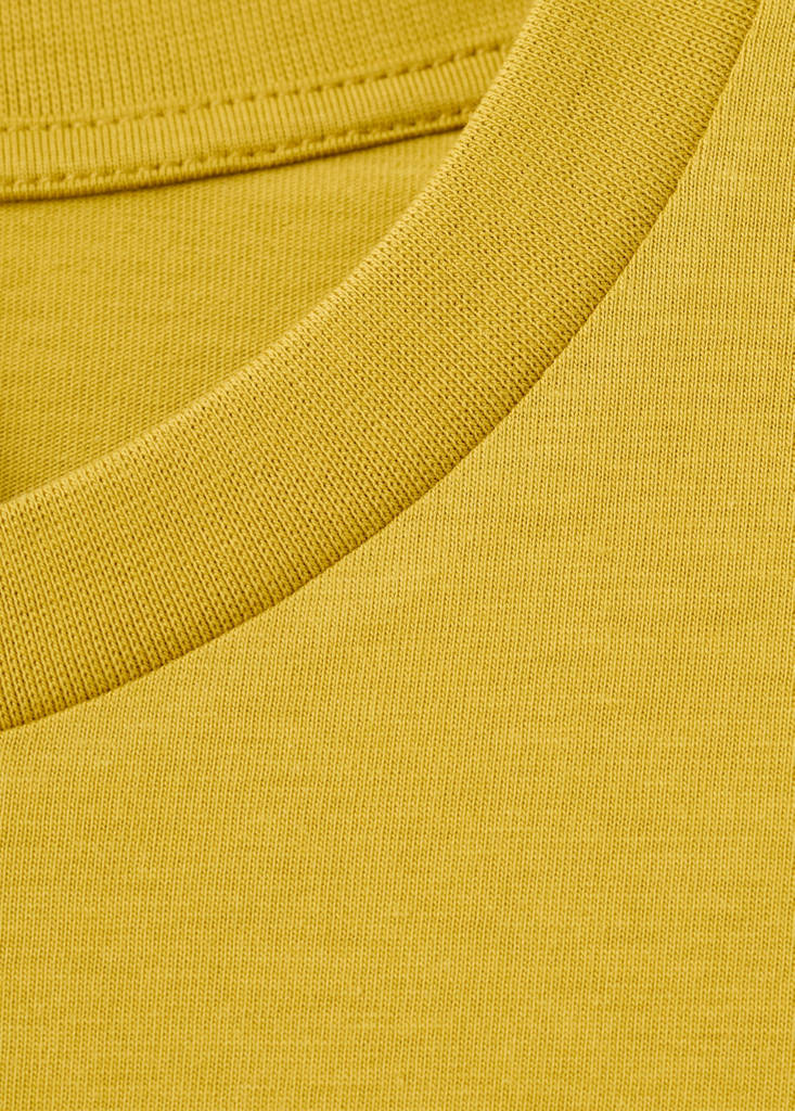 Slim-fit short-sleeved t-shirt — Mustard
