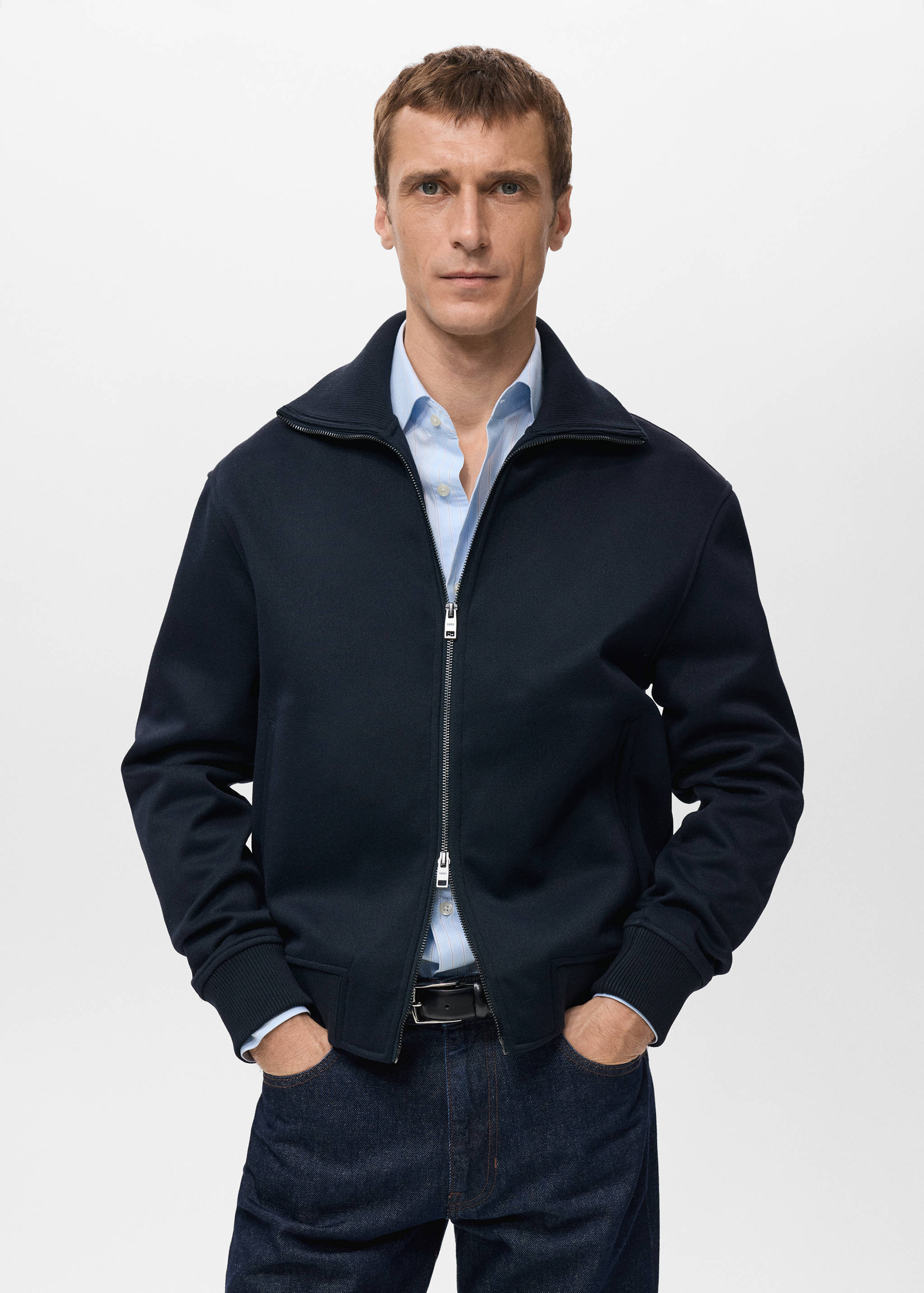 Sudadera cremallera - Plano medio