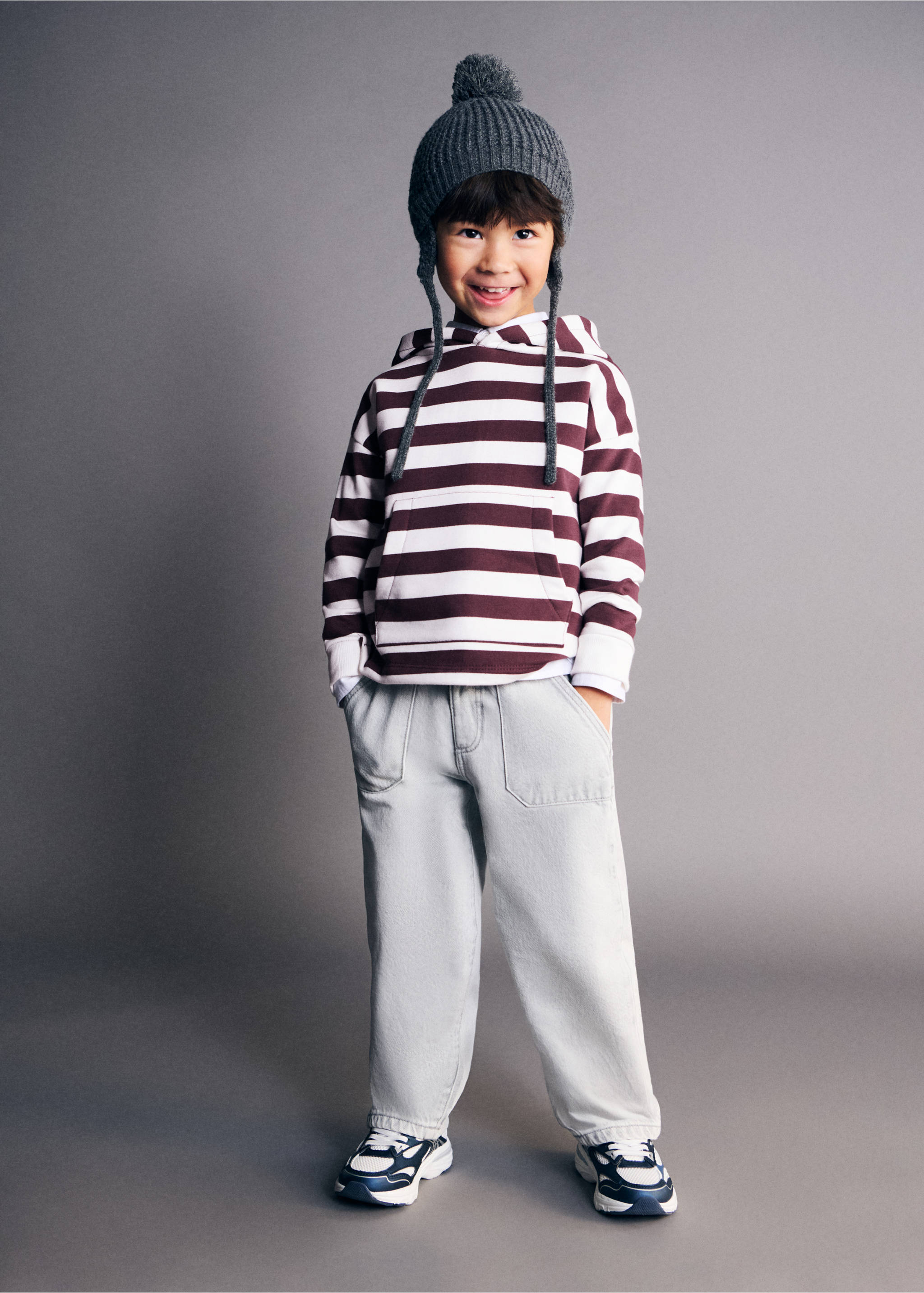 Sudadera rayas capucha - Plano general, Vino. Ref: 27021268-00.