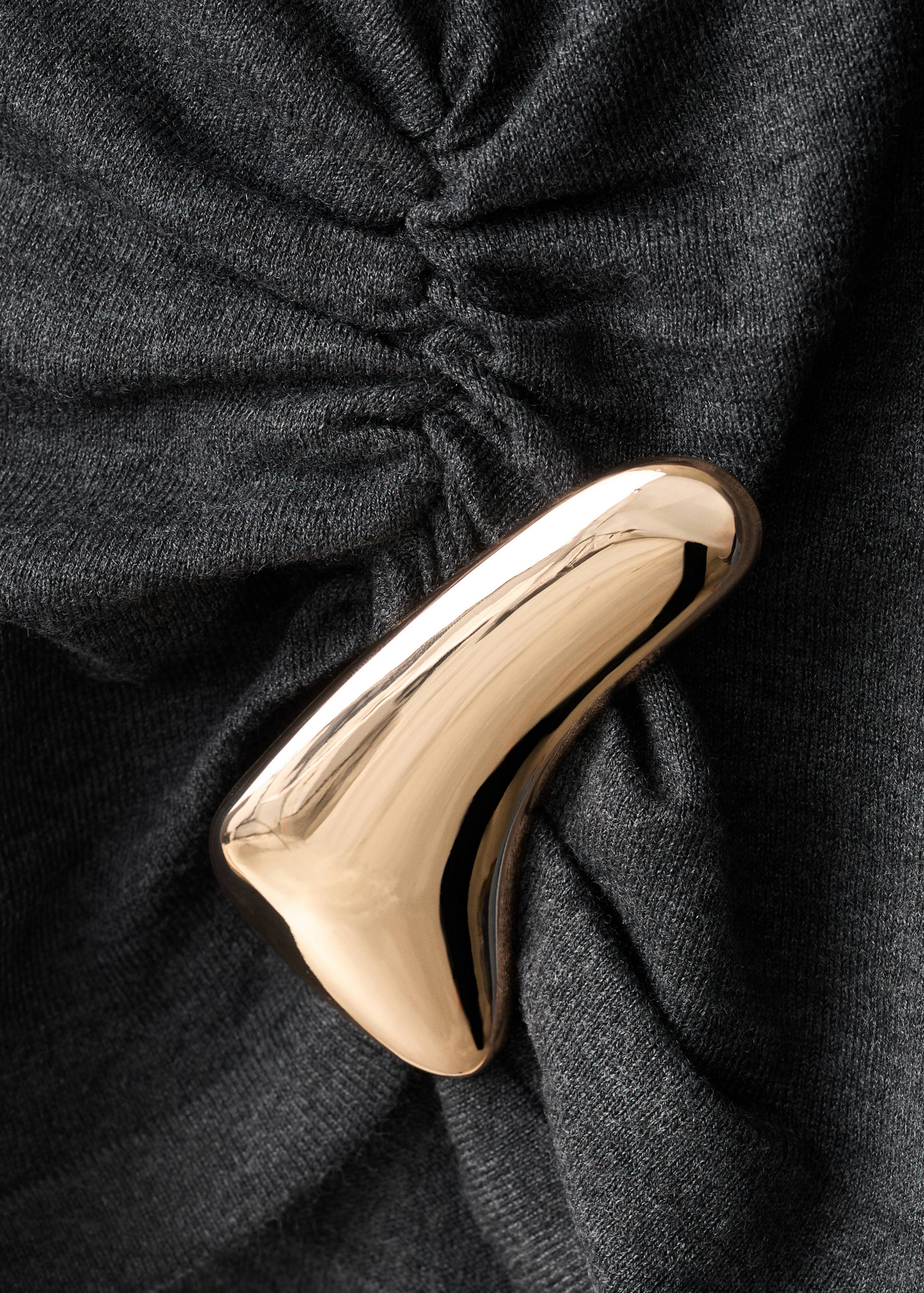 Pull col montant broche - Détail de l'article 0