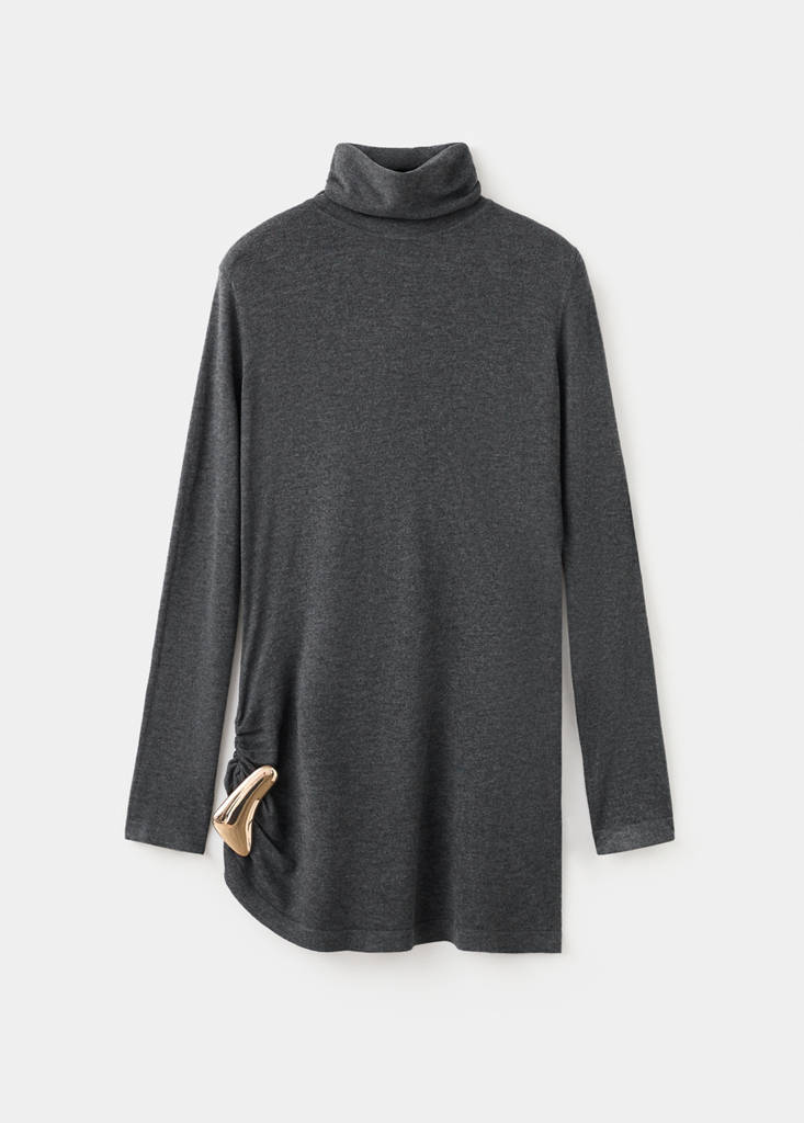 Turtleneck sweater with brooch — Charcoal