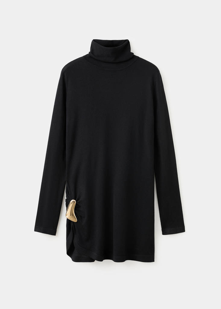 Turtleneck sweater with brooch — Black