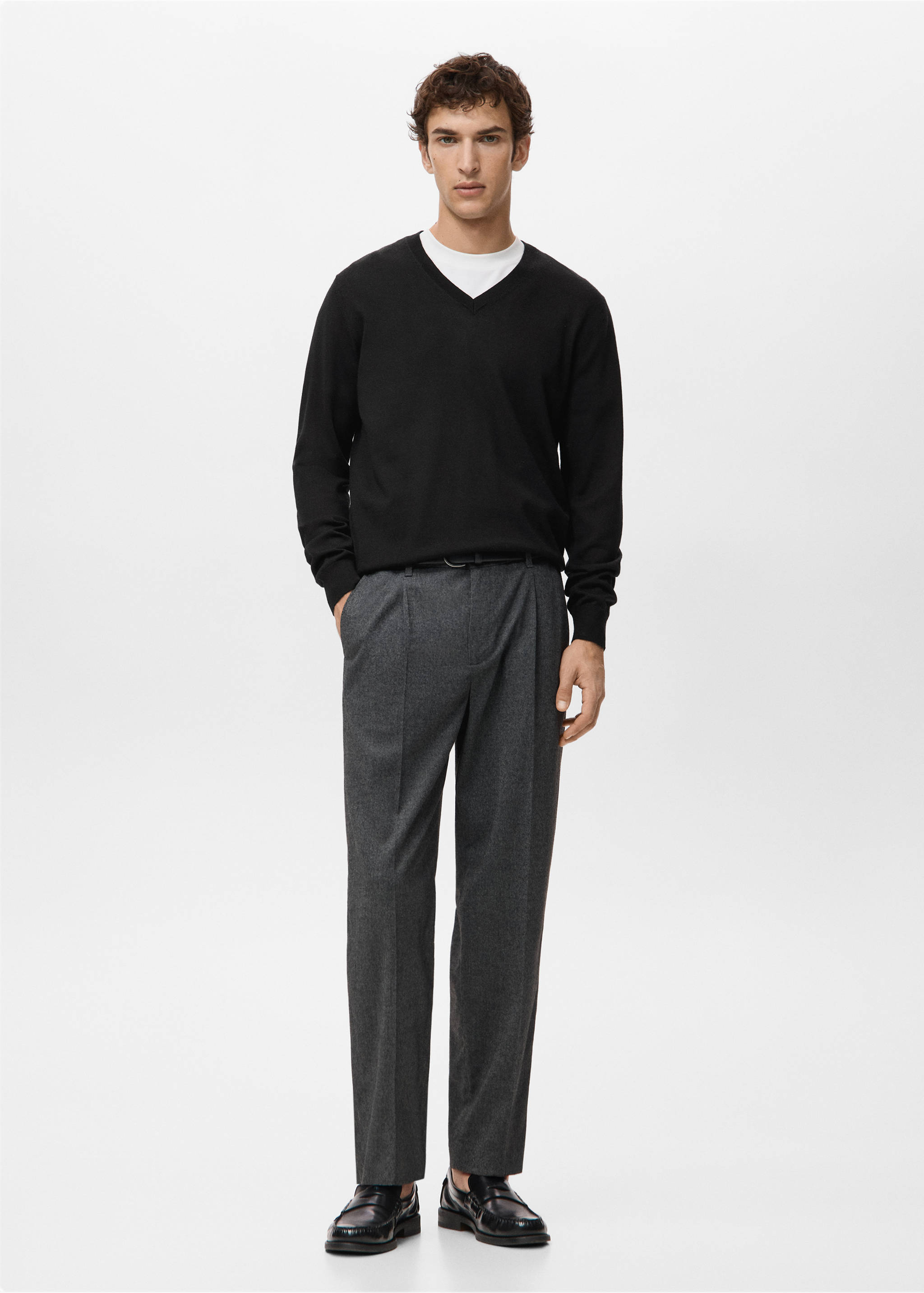 100% merino wool V-neck sweater - General plane, Black. Ref: 27021289-00.