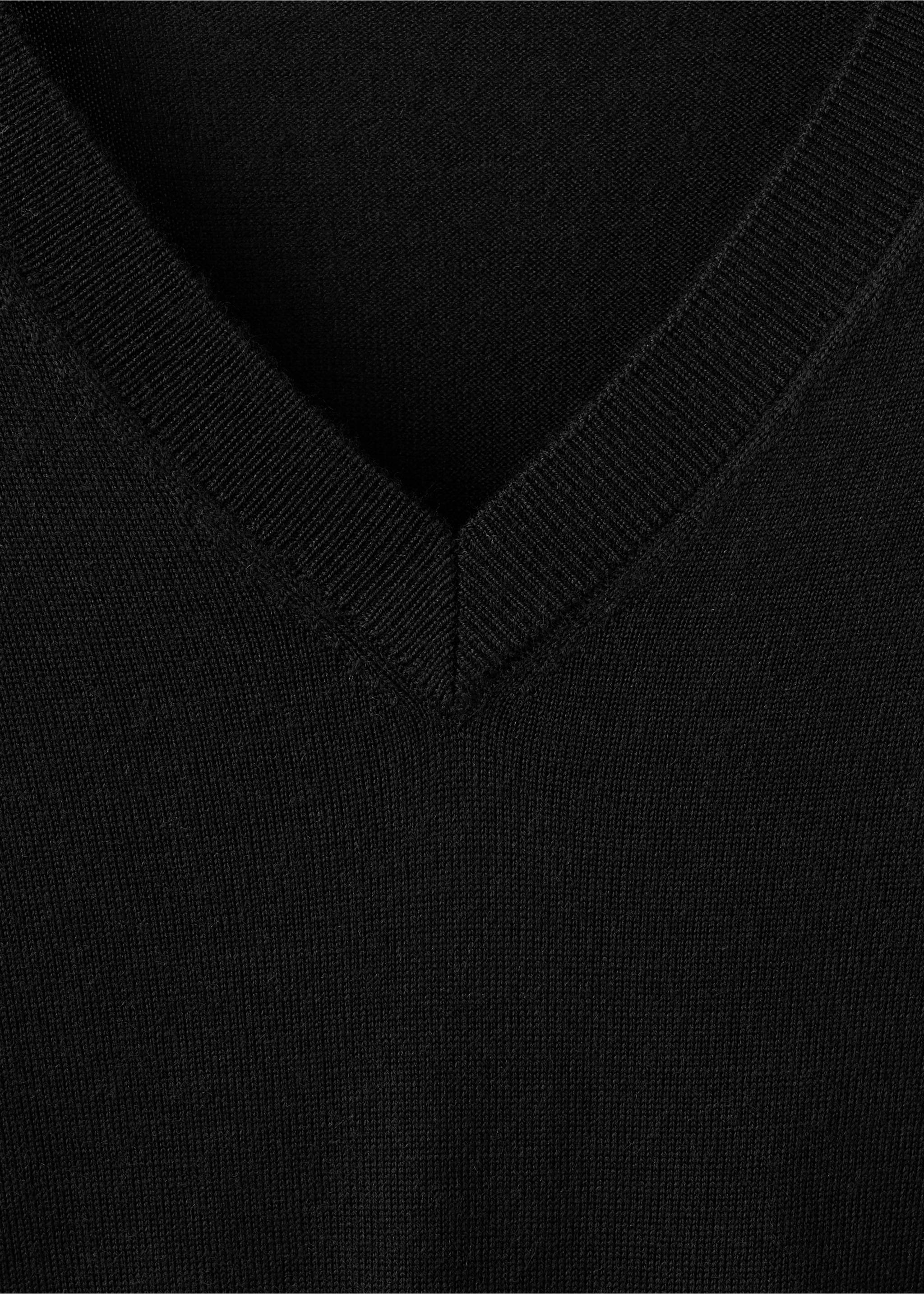 100% merino wool V-neck sweater - Details of the article 8, Black. Ref: 27021289-00.