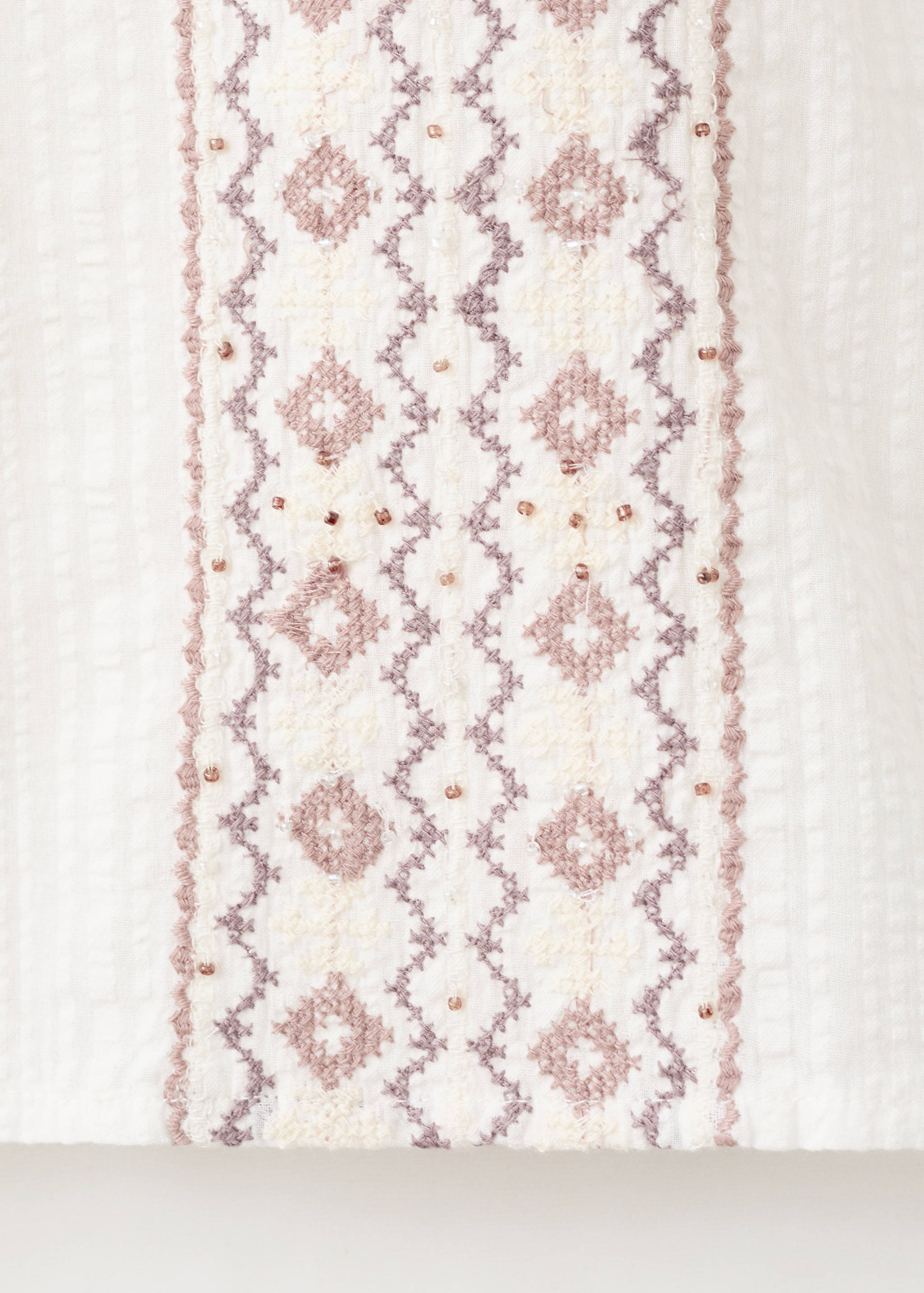 Блузка с вышивкой и бисером - Деталь изделия 0