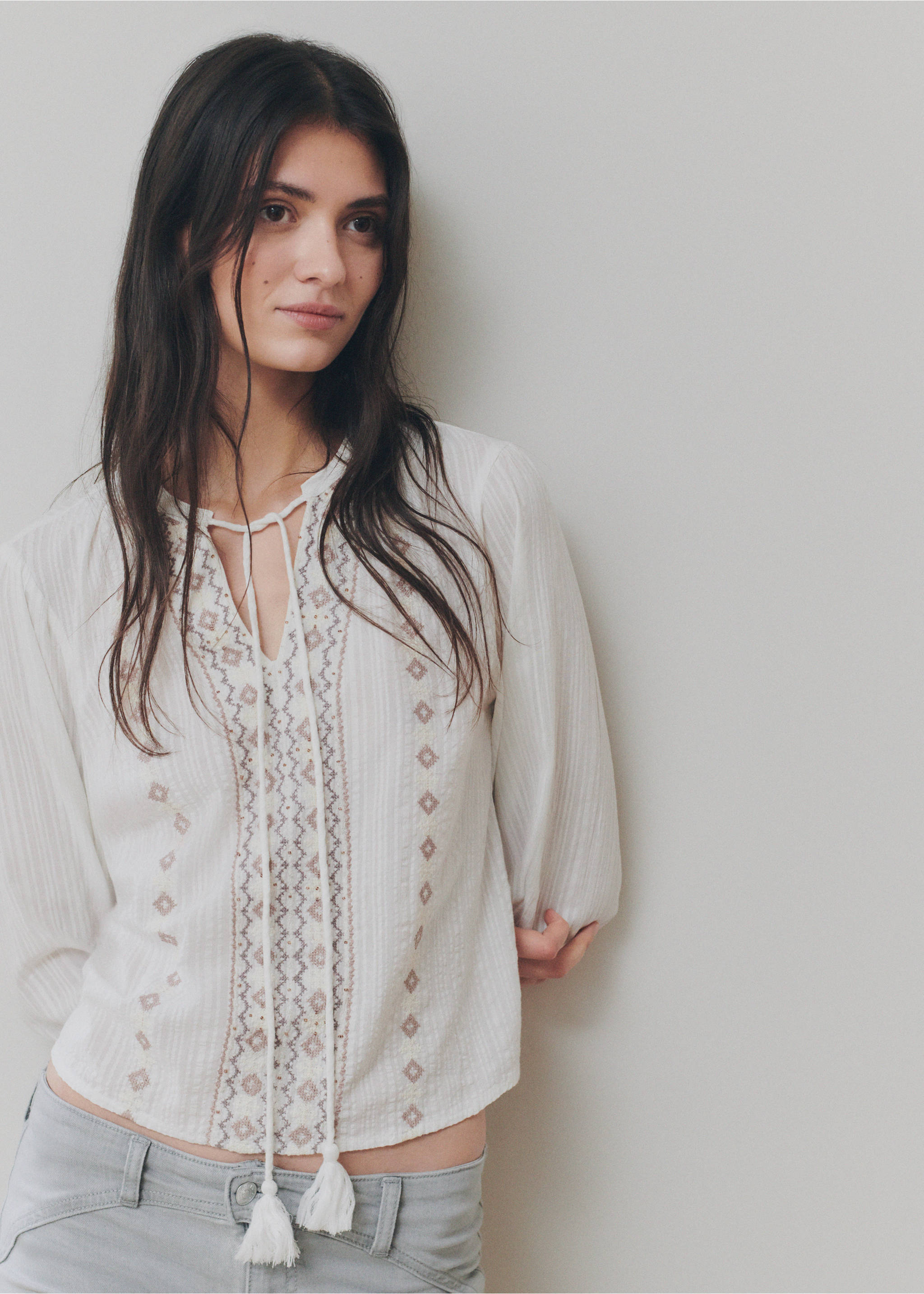 Beaded embroidered blouse - Details of the article 5, Off White. Ref: 27021292-00.