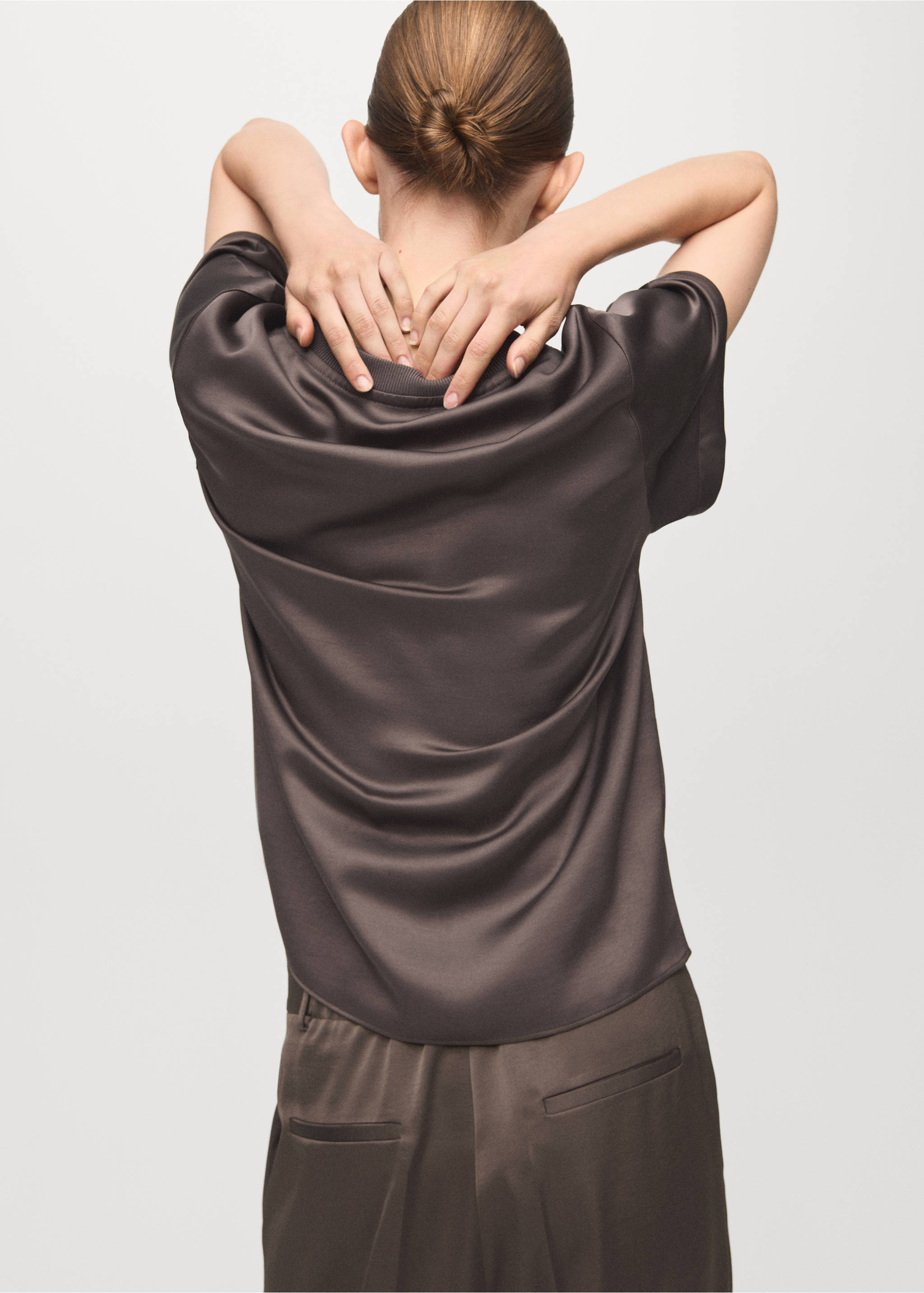 Blusa crop satinada - Reverso del artículo, Marrón medio. Ref: 27021294-00.