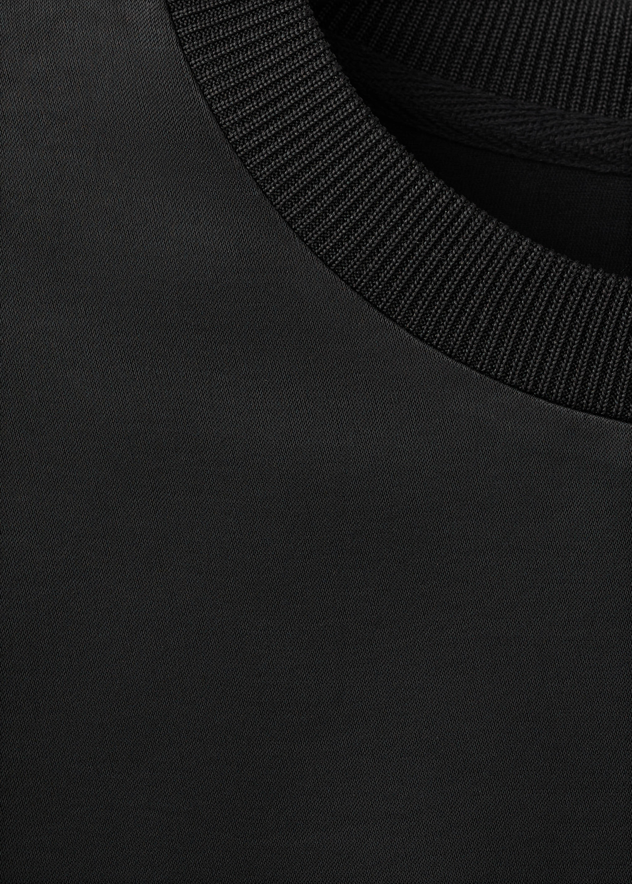 Blusa crop satinada - Detalle del artículo 8