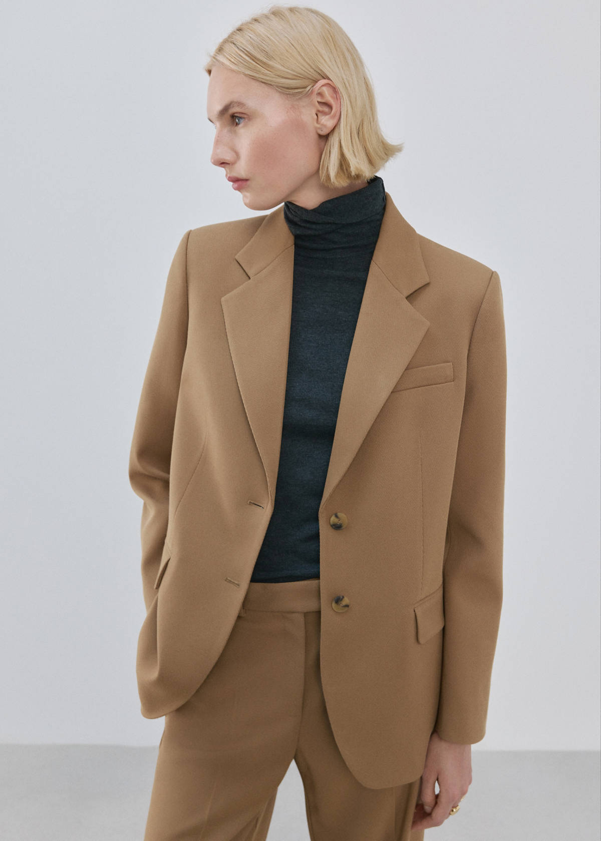 Straight low-rise suit trousers — Medium Brown