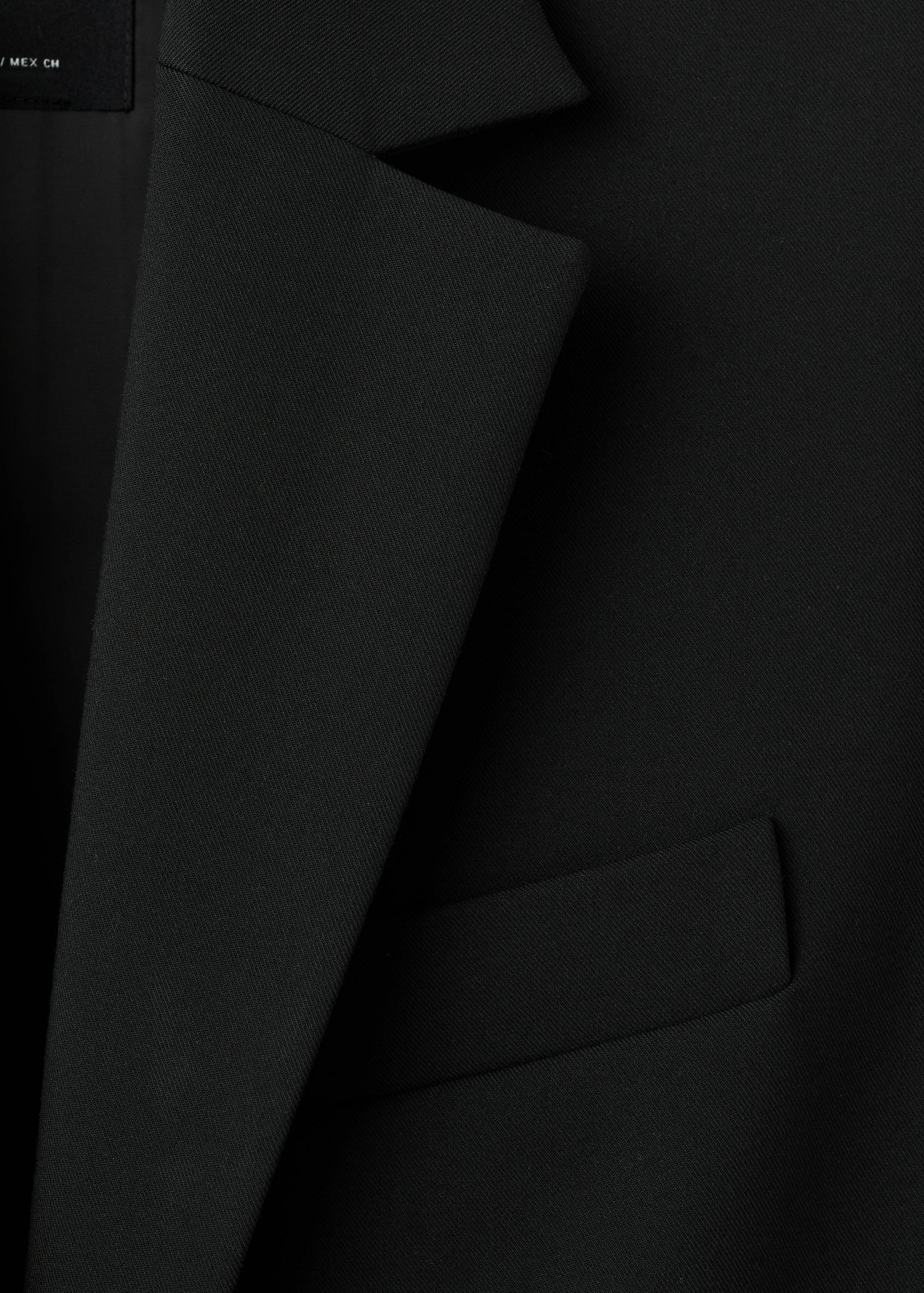 Straight suit jacket with lapel pockets - Details of the article 8
