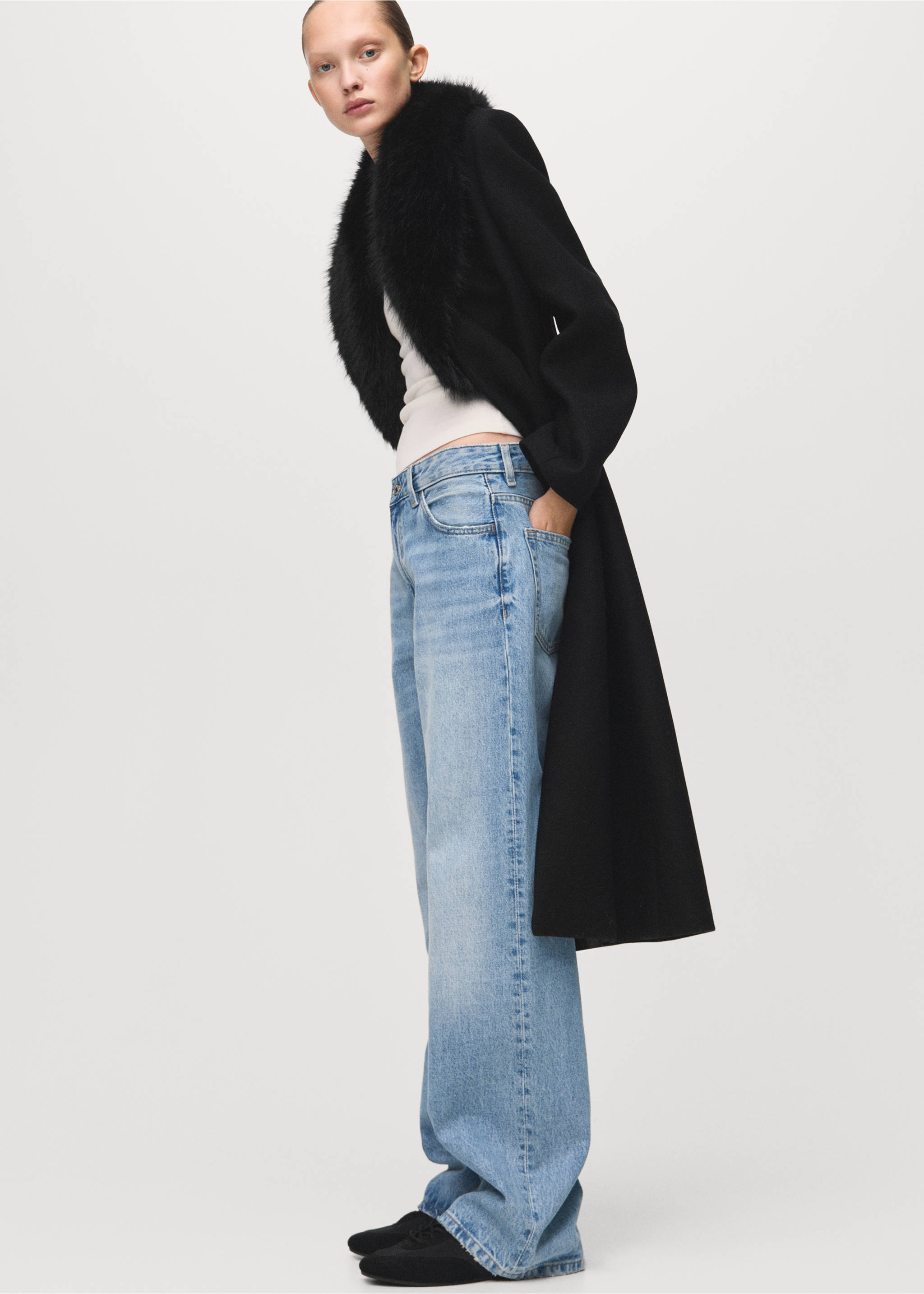 Manteco wool coat with fur collar - General plane, Black. Ref: 27021302-00.