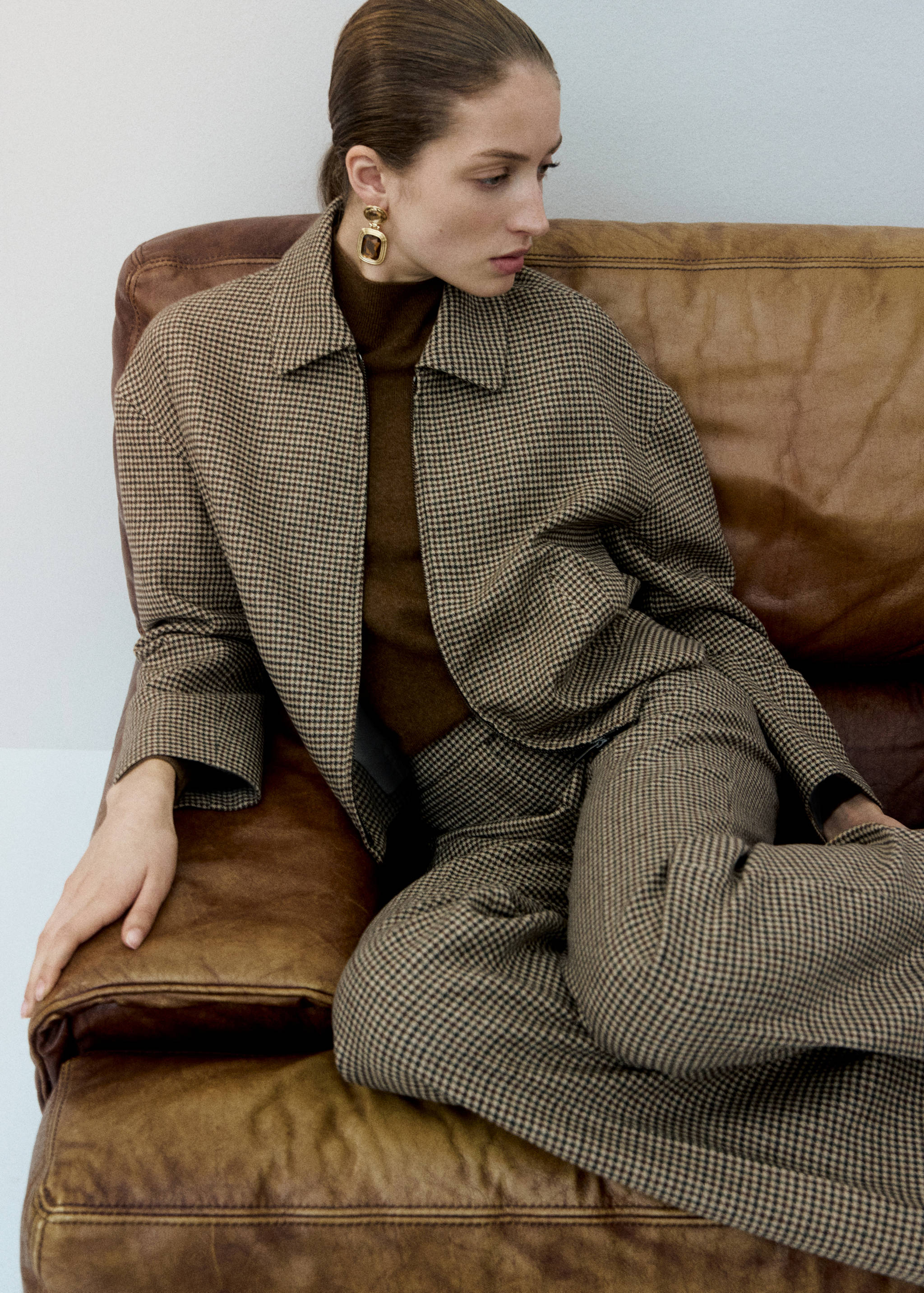 Houndstooth jacket with lapels - Details of the article 2