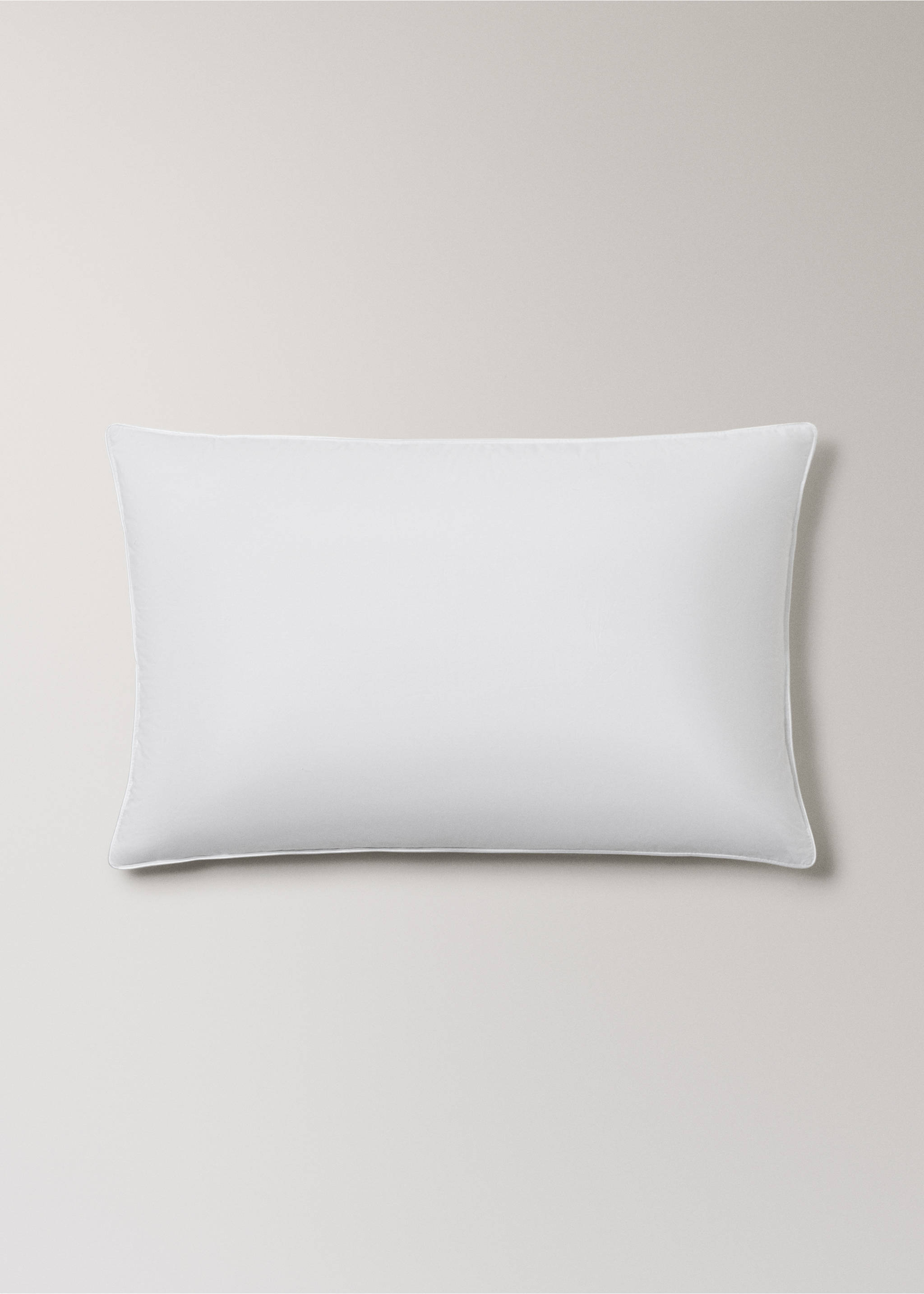 Feather and down pillow filling with 3 chambers, 50x75 cm - Article without model, White. Ref: 27021328-00.