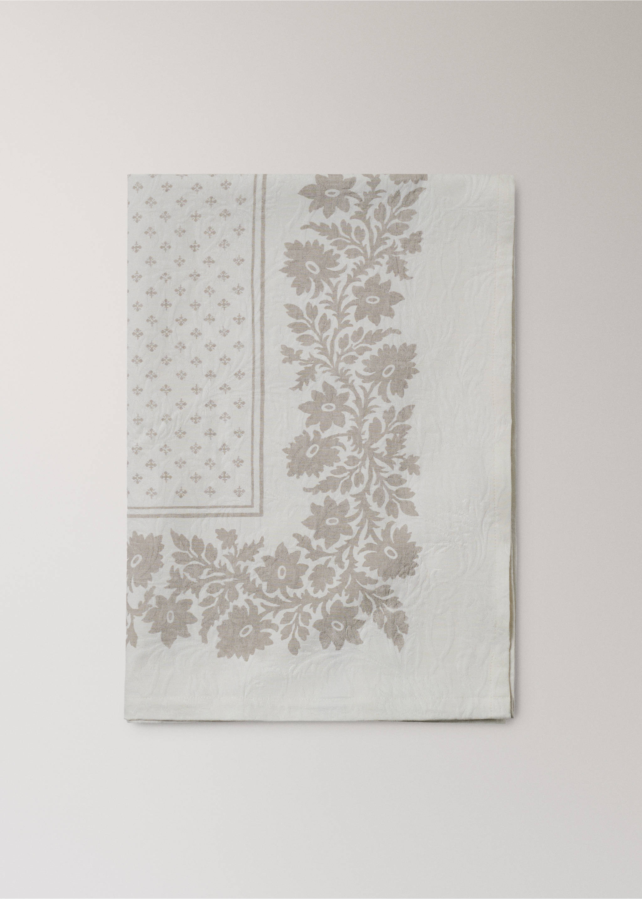 100% cotton jacquard tablecloth for 2 to 4 people - Article without model, White. Ref: 27021332-00.