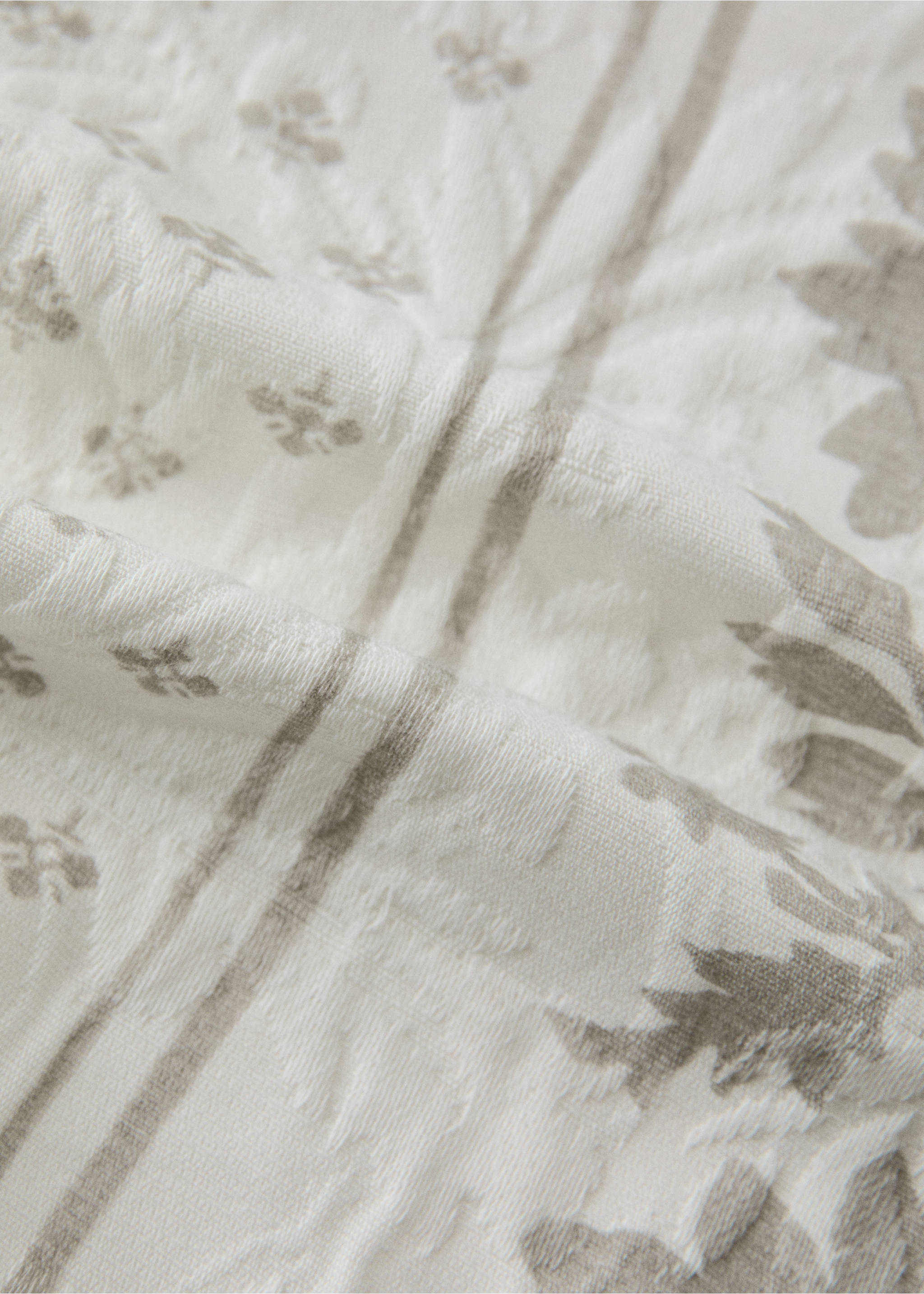 100% cotton jacquard tablecloth for 6 to 8 guests - Details of the article 1, White. Ref: 27021333-00.