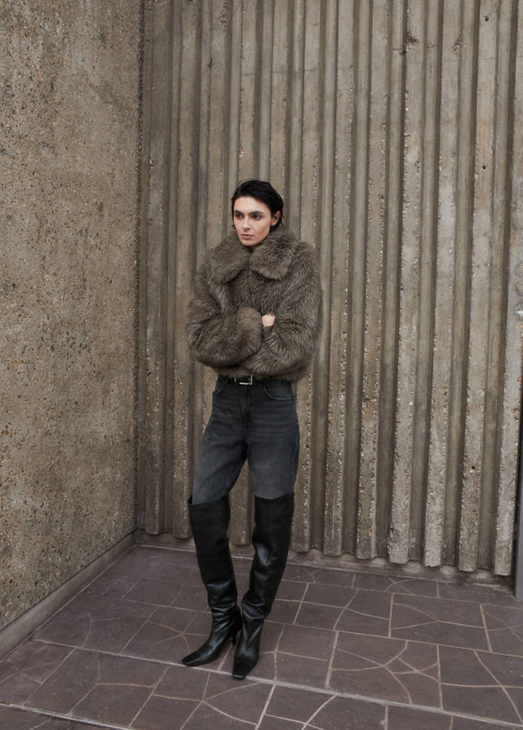 Faux-fur jacket with lapels — Grey