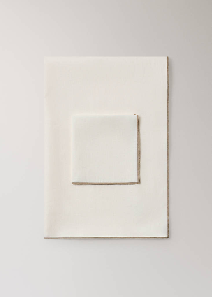 Resin-coated 100% linen tablecloth with contrasting overlock for 8 to 10 diners — Off White