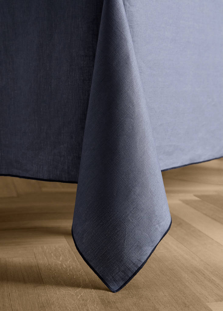 Resin-coated 100% linen tablecloth with contrasting overlock for 8 to 10 diners — Ink Blue