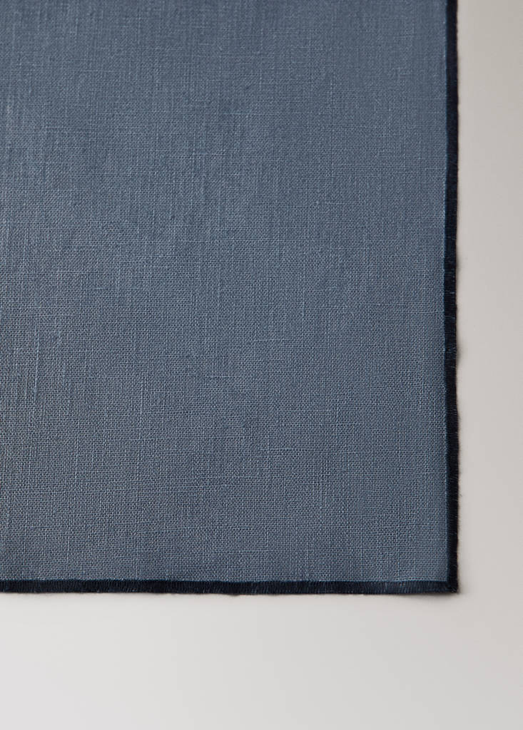Resin-coated 100% linen tablecloth with contrasting overlock for 8 to 10 diners — Ink Blue