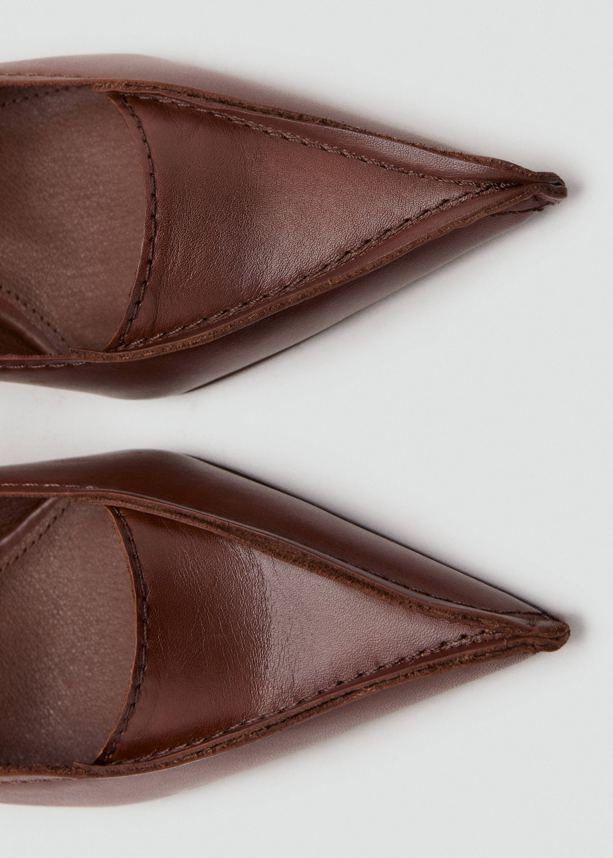 Kitten-heel leather shoes - Details of the article 3