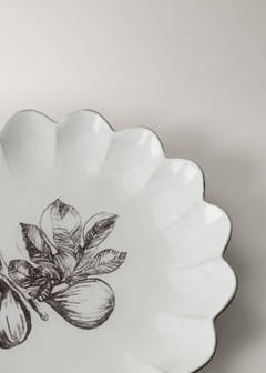 Stoneware dessert plate with scalloped shape — Grey 4