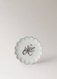 Stoneware dessert plate with scalloped shape — Grey 6