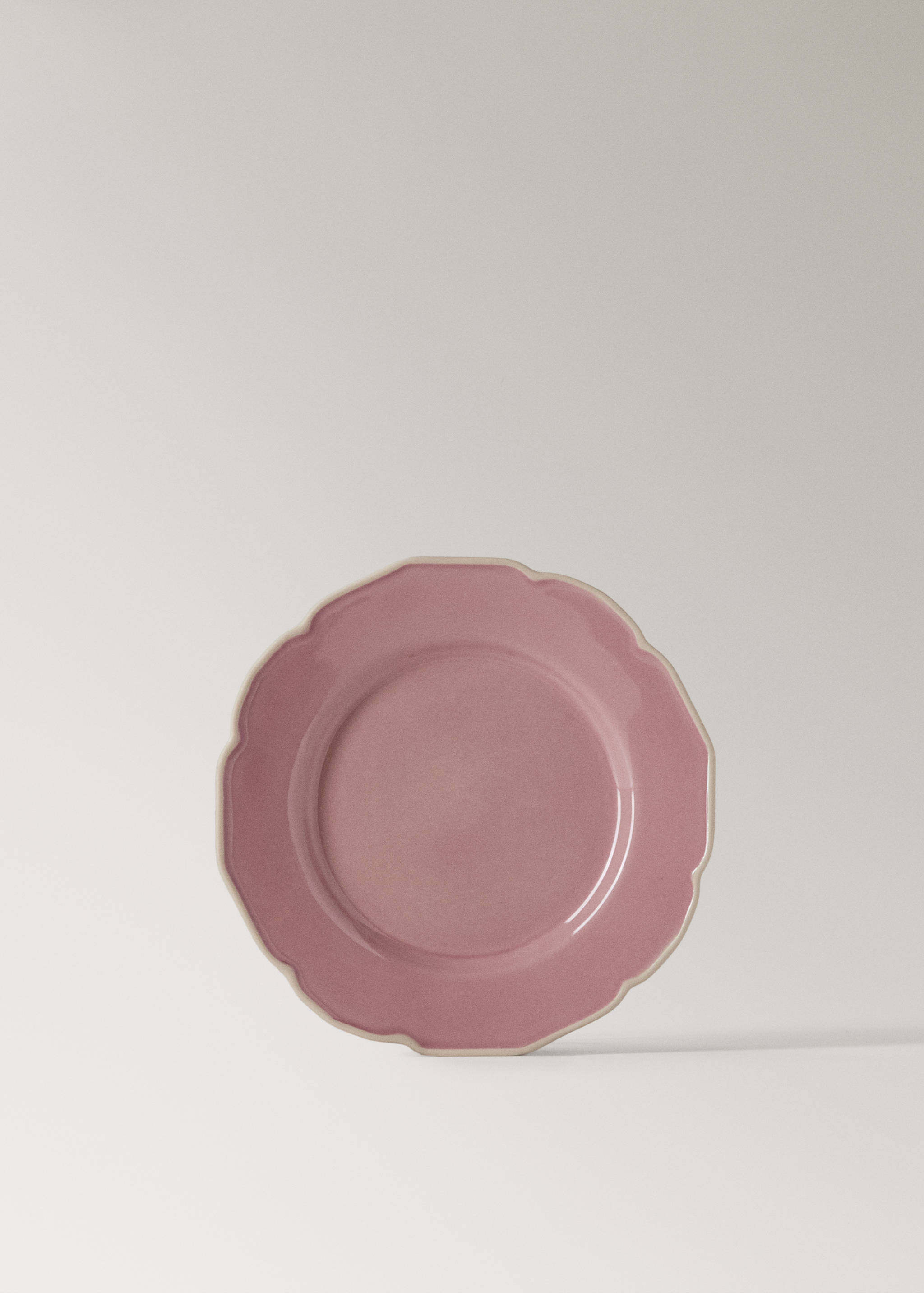 Stoneware dessert plate with wavy design - Article without model